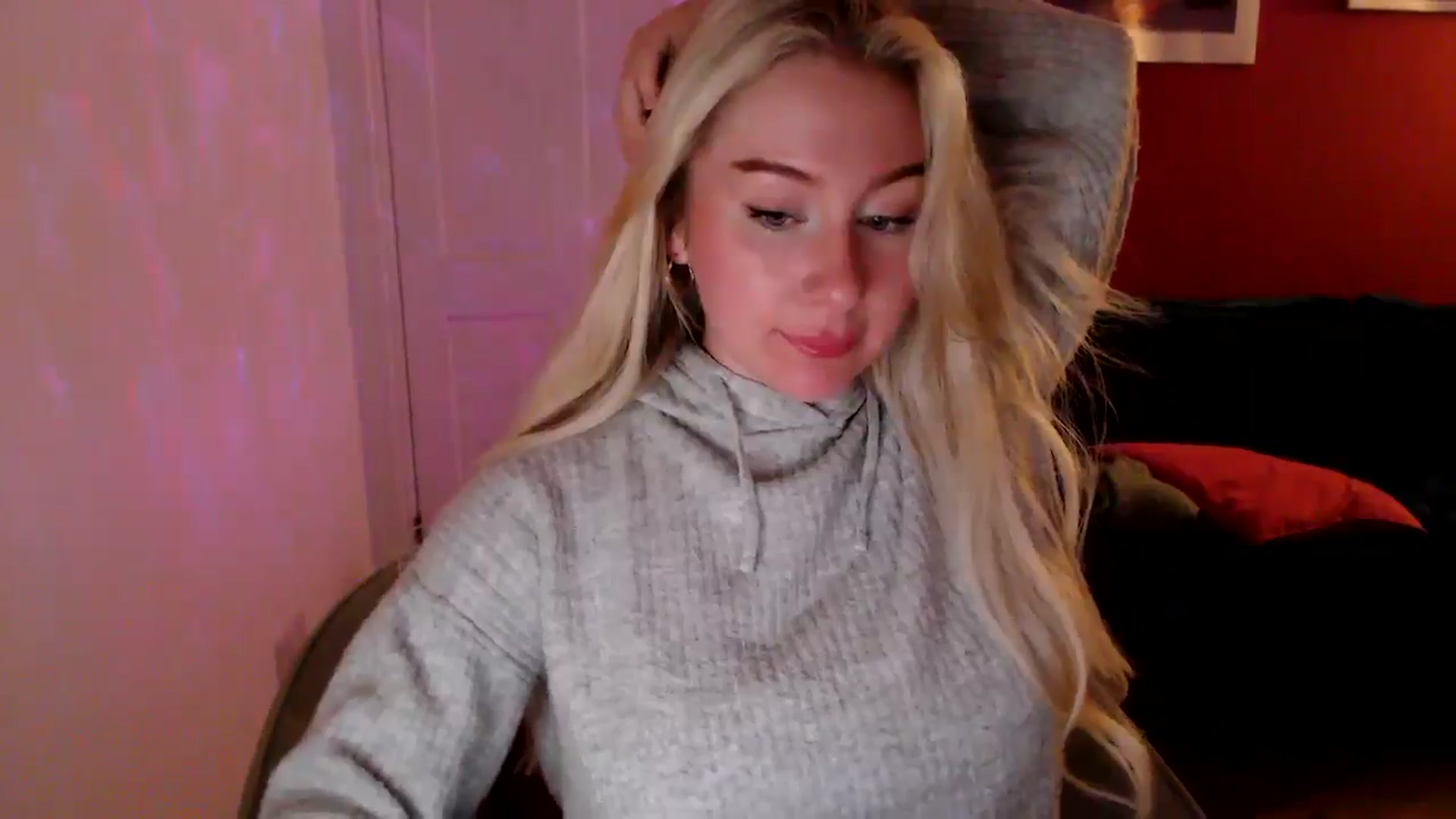 Gallery image thumbnail from PetiteAvax's myfreecams stream on, 09/17/2024, 20:20 image 20 of 20
