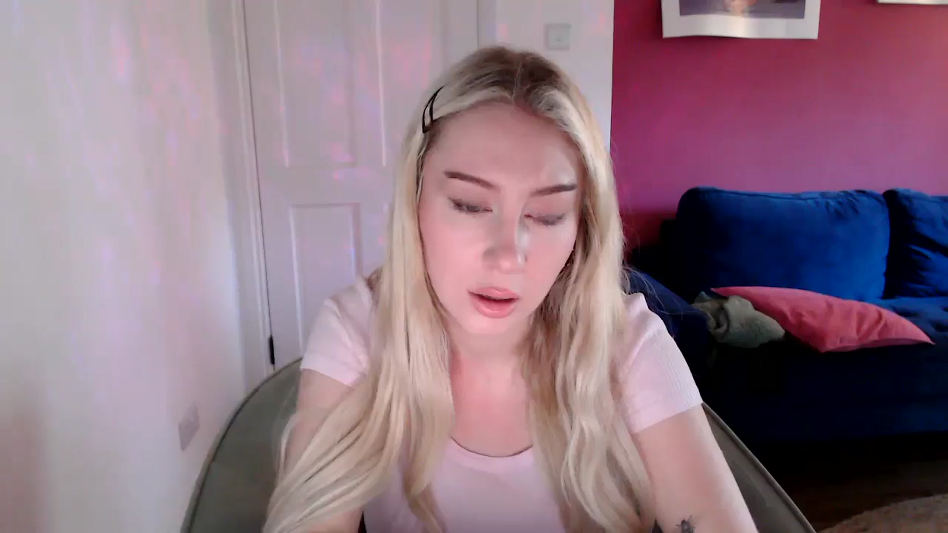 Gallery image thumbnail from PetiteAvax's myfreecams stream on, 09/18/2024, 08:32 image 7 of 20