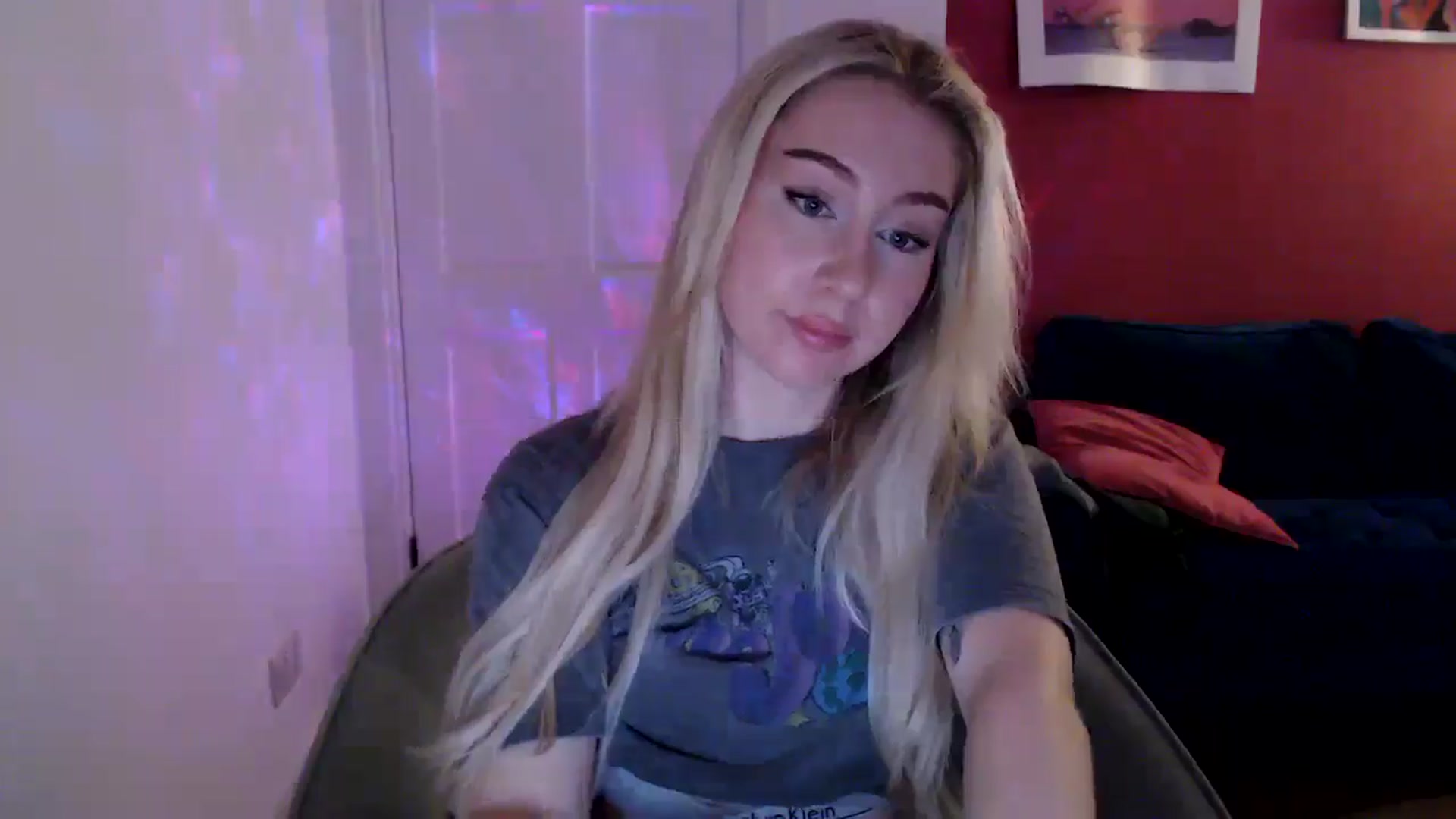 Gallery image thumbnail from PetiteAvax's myfreecams stream on, 09/18/2024, 21:00 image 4 of 20