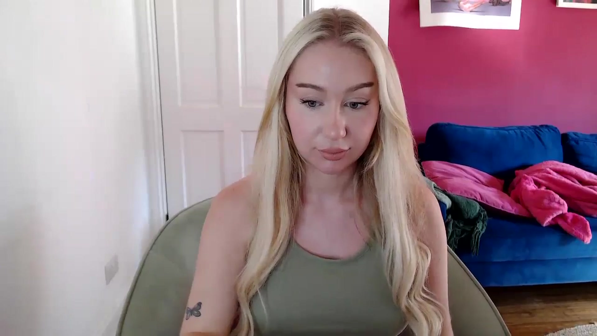 Gallery image thumbnail from PetiteAvax's myfreecams stream on, 09/19/2024, 15:13 image 4 of 20