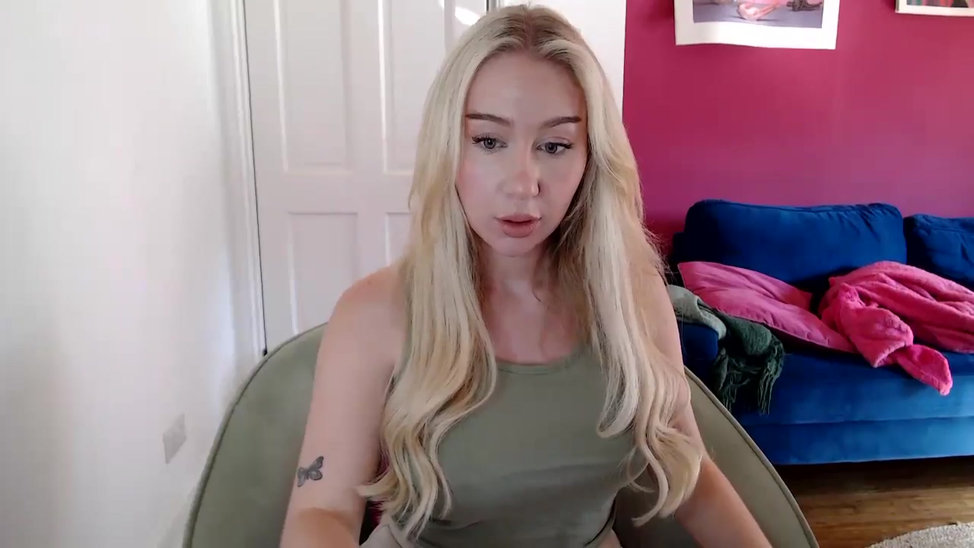 Gallery image thumbnail from PetiteAvax's myfreecams stream on, 09/19/2024, 15:13 image 3 of 20