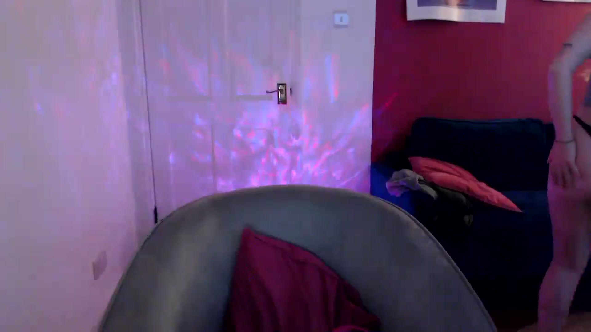 Gallery image thumbnail from PetiteAvax's myfreecams stream on, 09/19/2024, 19:34 image 2 of 20