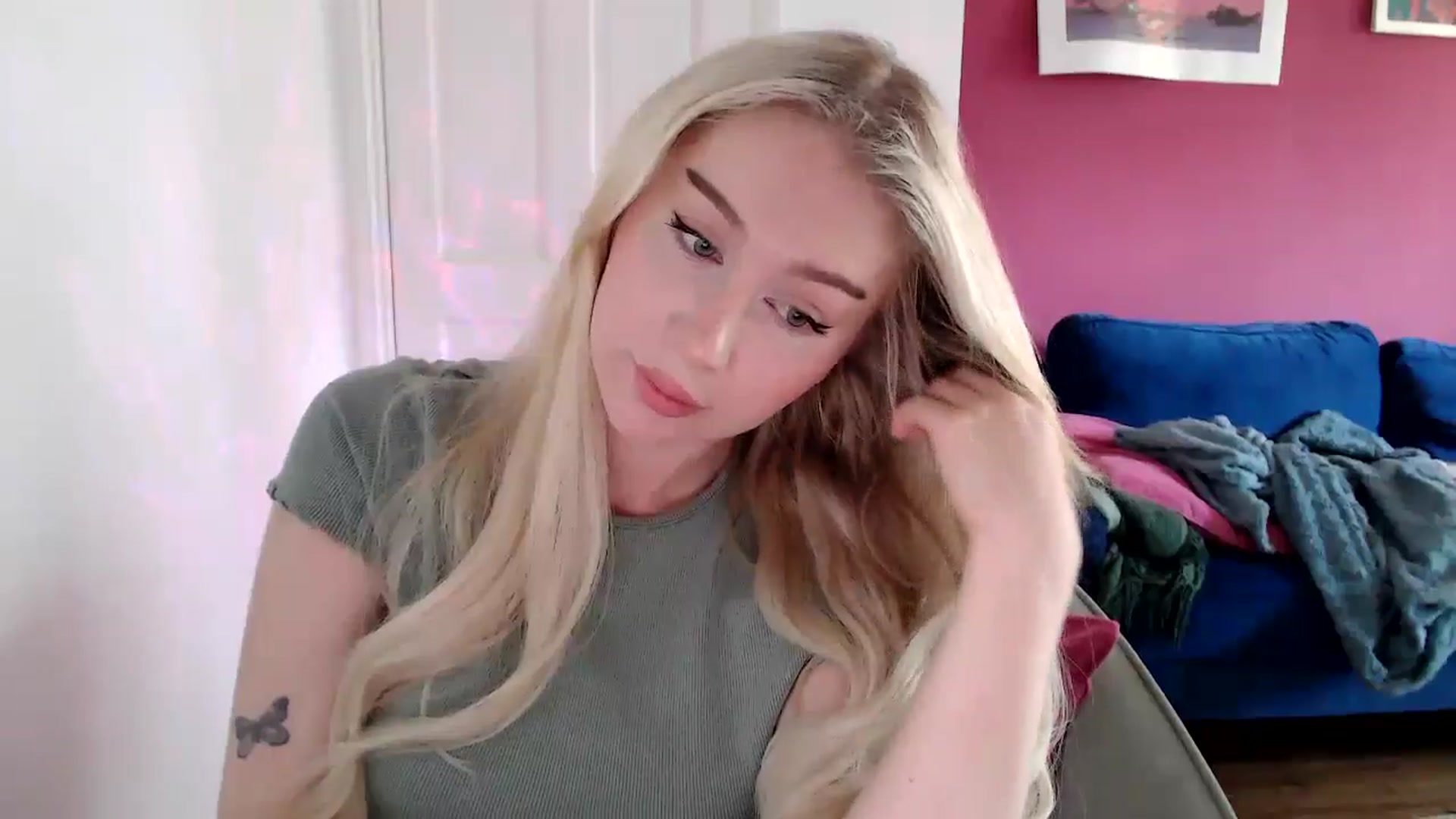 Gallery image thumbnail from PetiteAvax's myfreecams stream on, 09/20/2024, 10:36 image 17 of 20