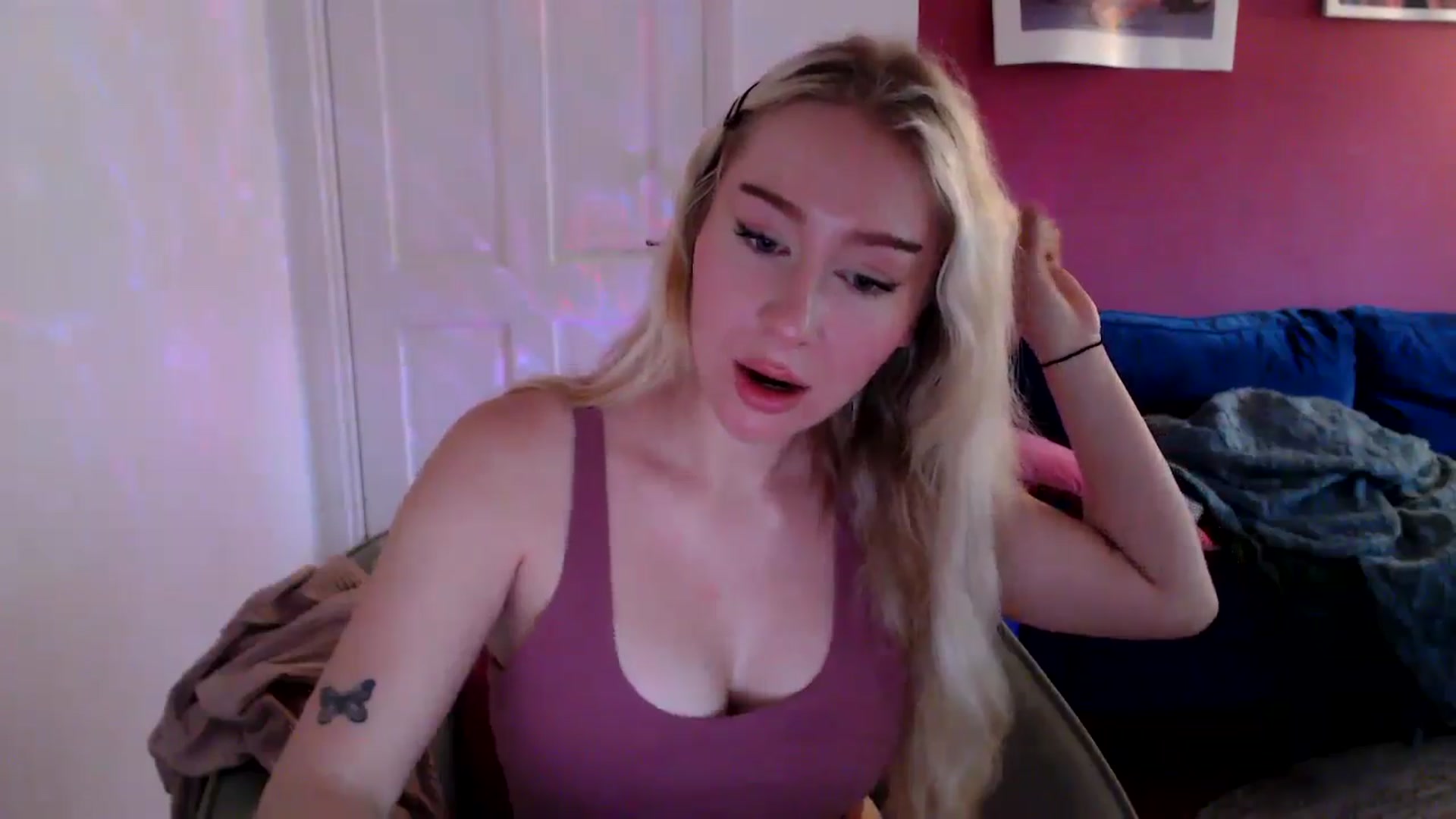 Gallery image thumbnail from PetiteAvax's myfreecams stream on, 09/23/2024, 08:15 image 14 of 20
