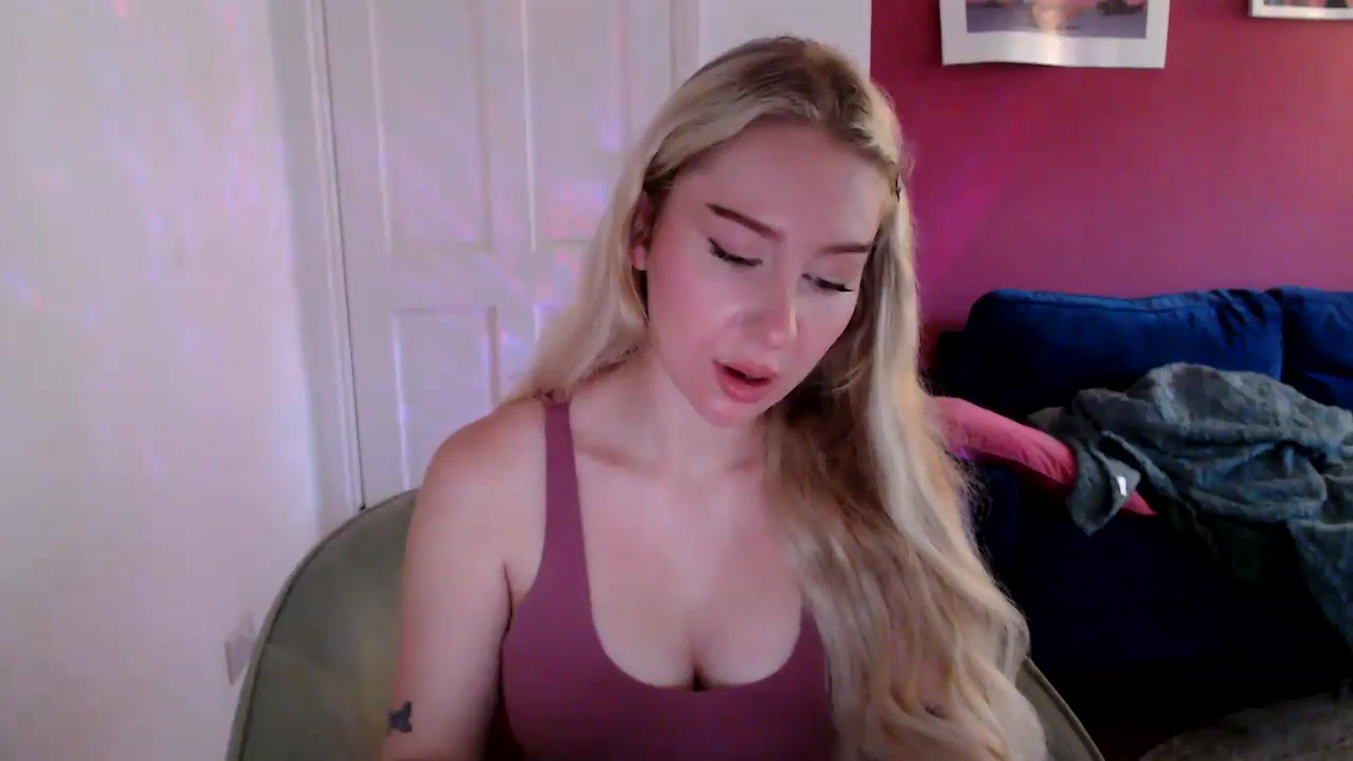 Gallery image thumbnail from PetiteAvax's myfreecams stream on, 09/23/2024, 08:15 image 7 of 20