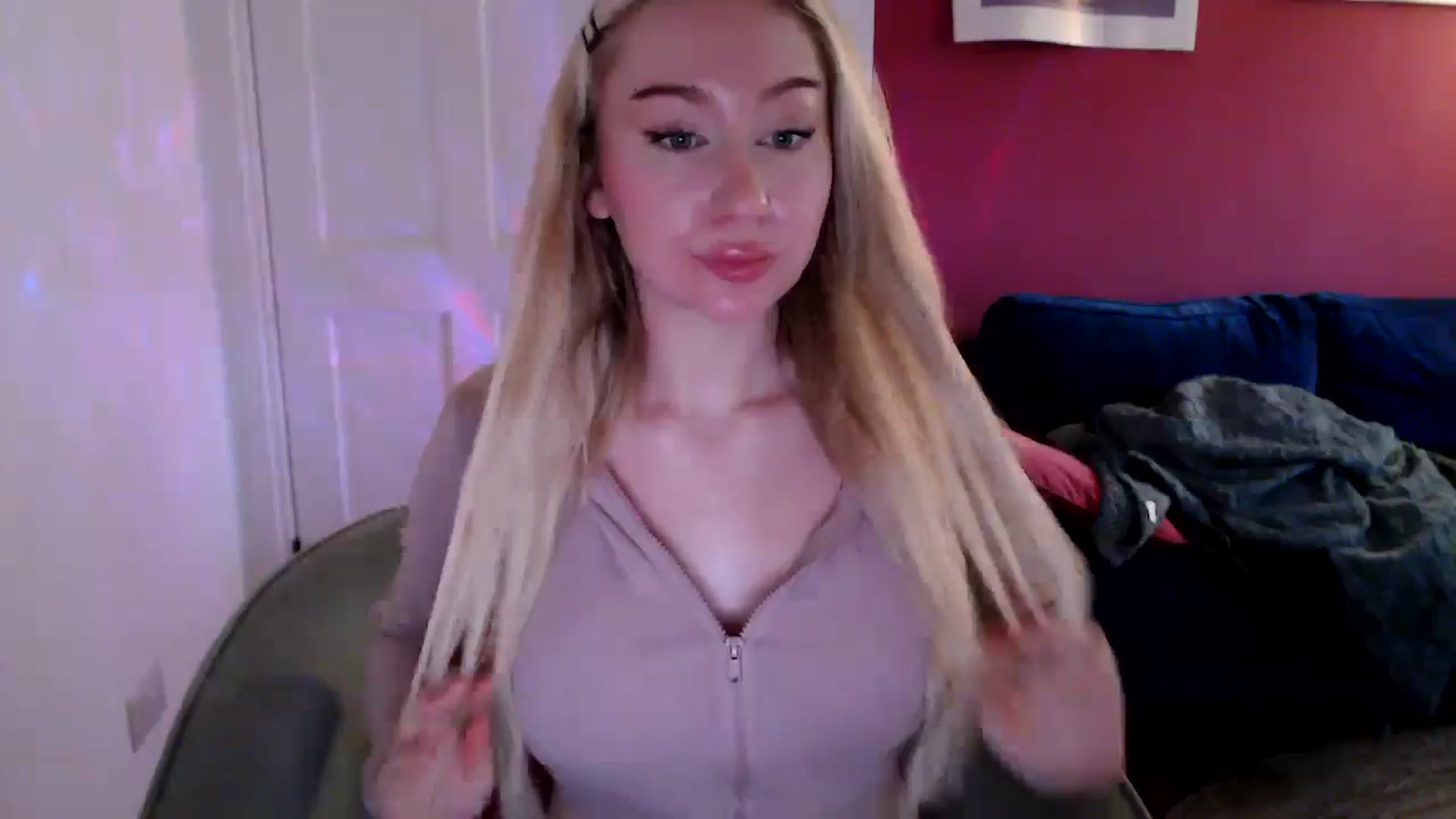 Gallery image thumbnail from PetiteAvax's myfreecams stream on, 09/23/2024, 09:24 image 9 of 20
