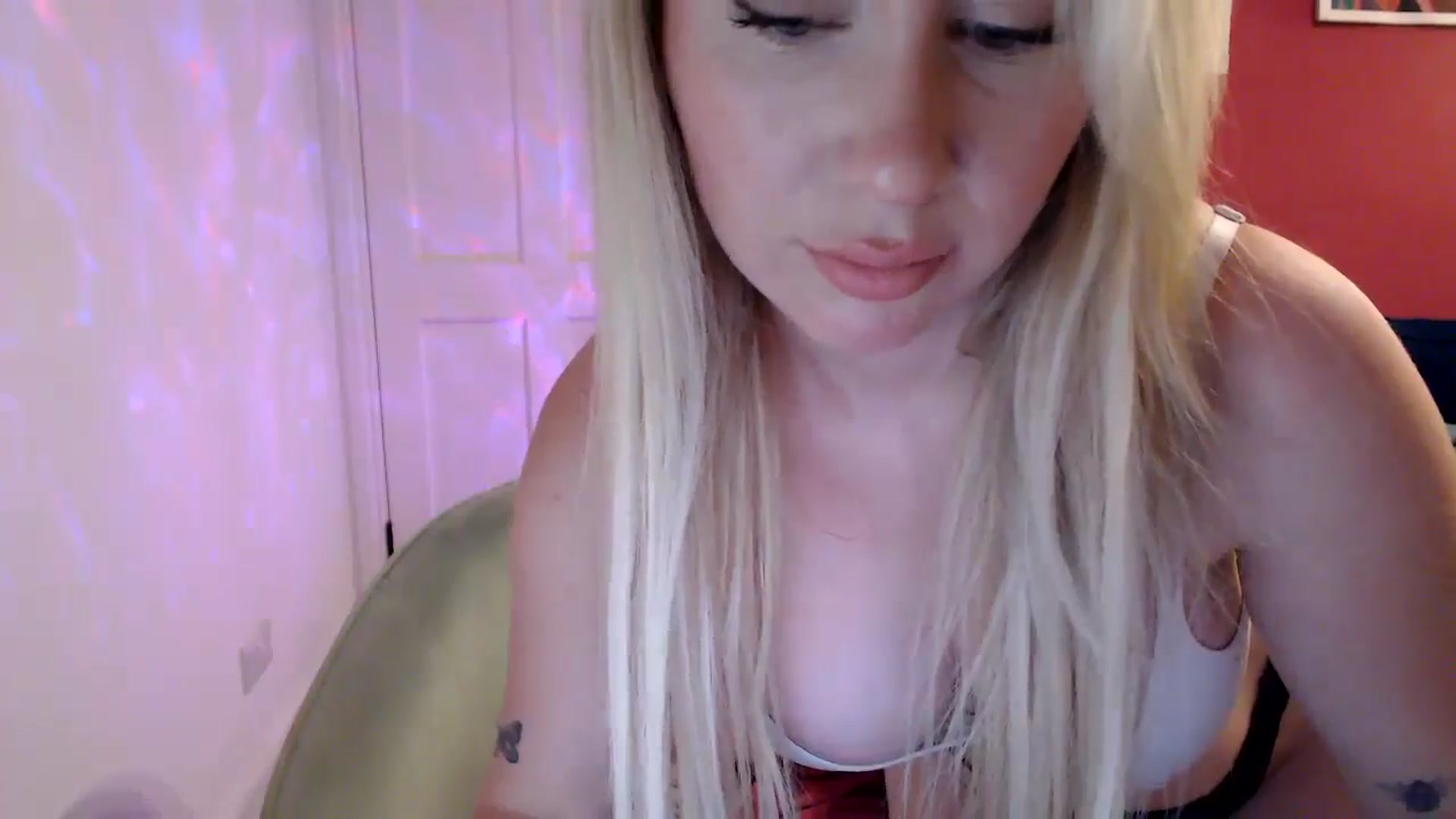 Gallery image thumbnail from PetiteAvax's myfreecams stream on, 09/23/2024, 18:29 image 20 of 20