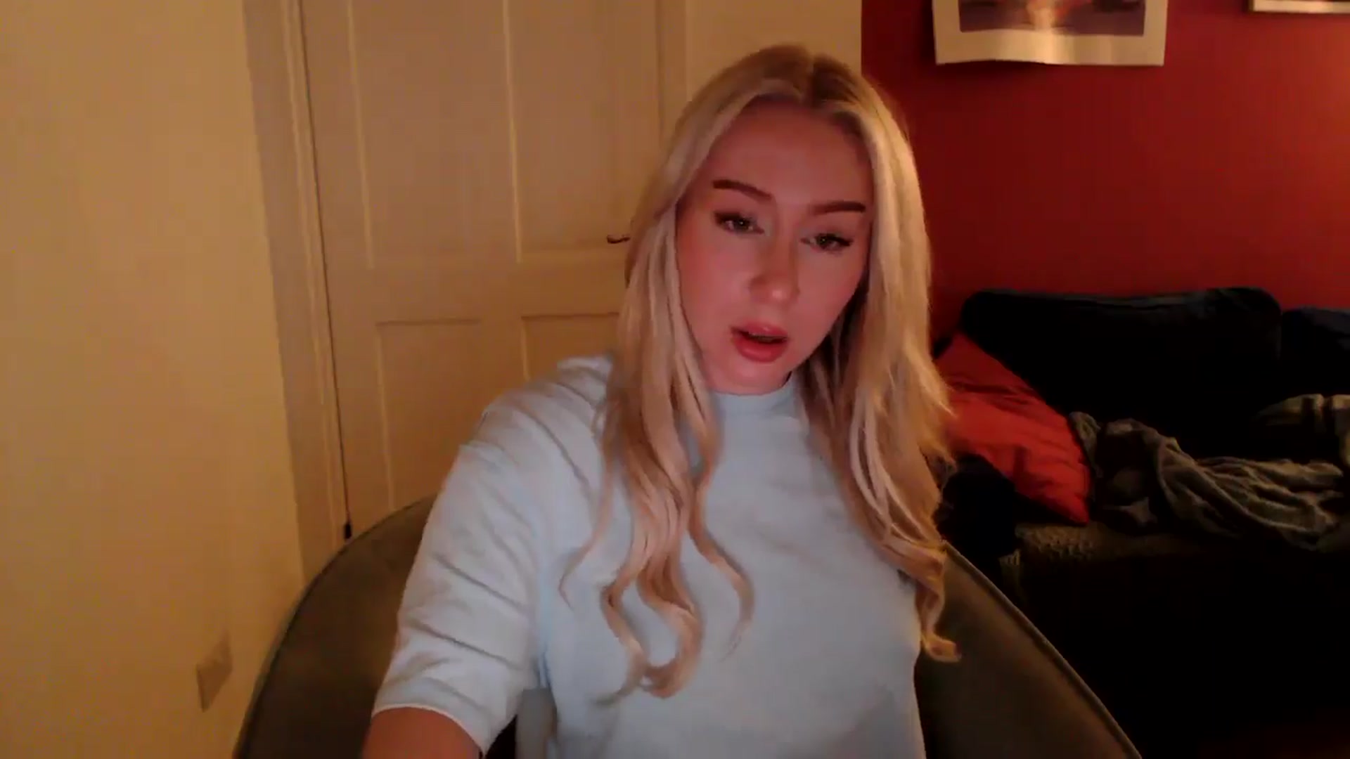 Gallery image thumbnail from PetiteAvax's myfreecams stream on, 09/24/2024, 18:25 image 14 of 20