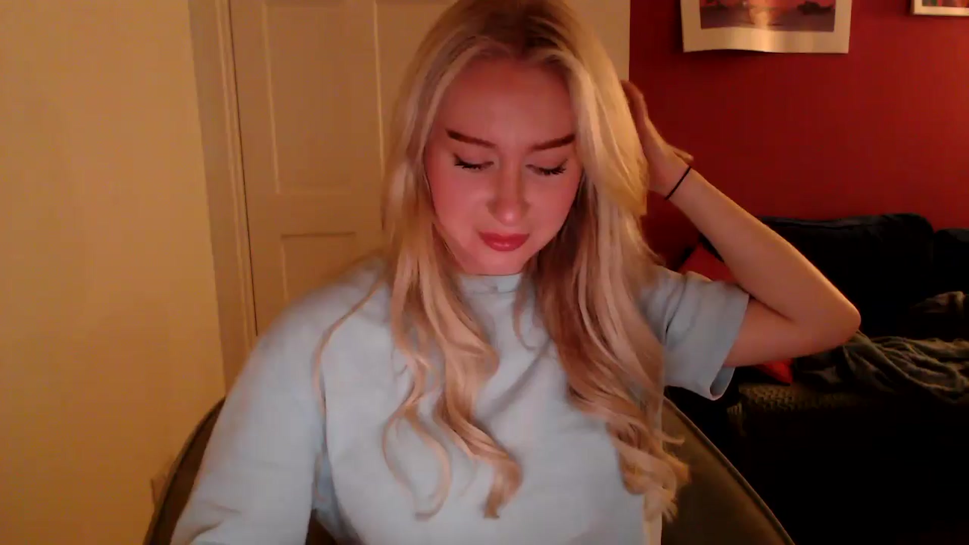 Gallery image thumbnail from PetiteAvax's myfreecams stream on, 09/24/2024, 18:25 image 1 of 20