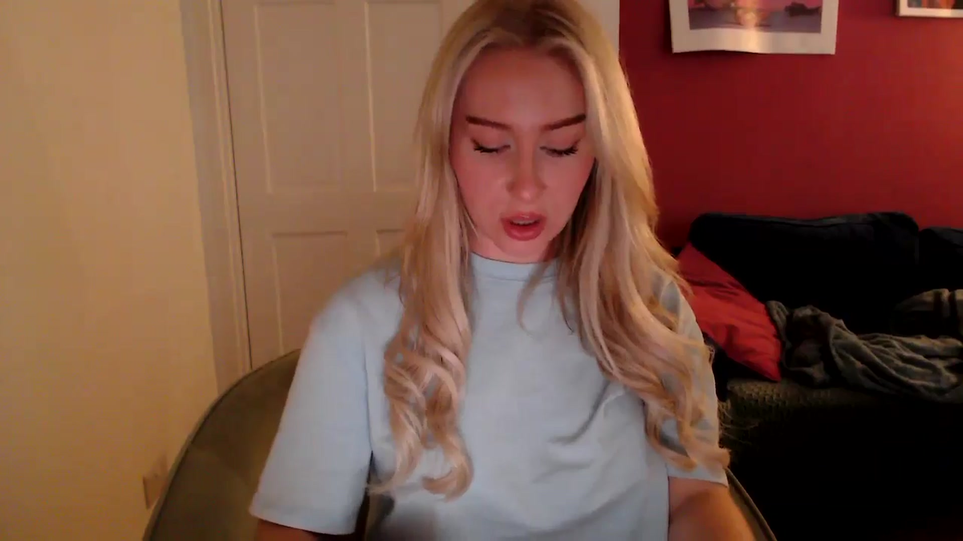 Gallery image thumbnail from PetiteAvax's myfreecams stream on, 09/24/2024, 18:25 image 5 of 20