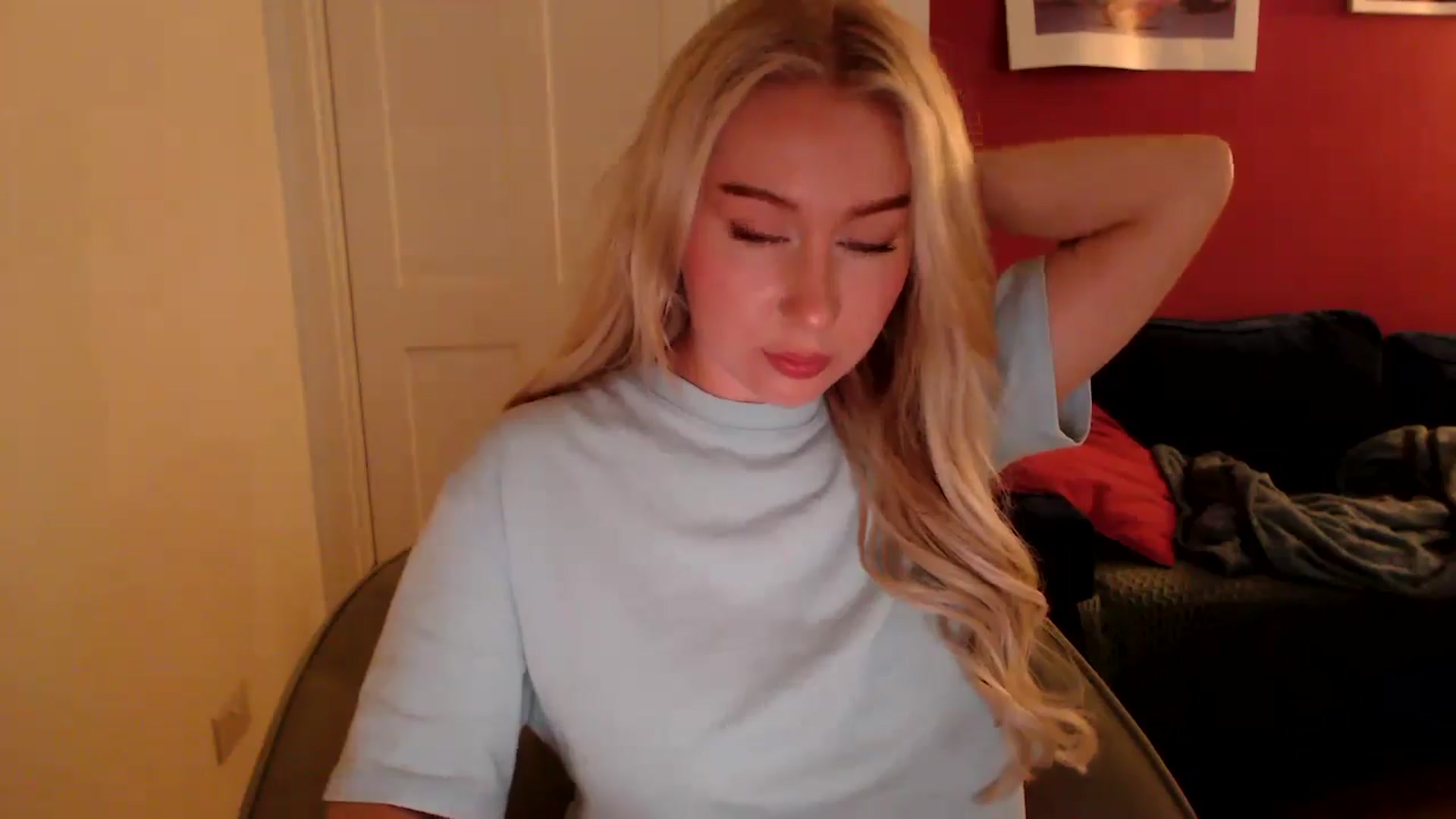 Gallery image thumbnail from PetiteAvax's myfreecams stream on, 09/24/2024, 18:25 image 17 of 20