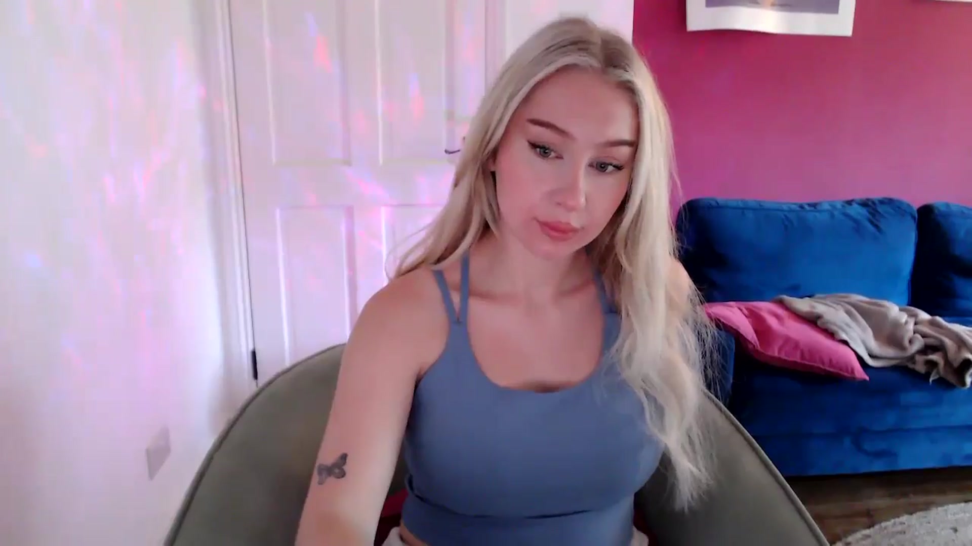 Gallery image thumbnail from PetiteAvax's myfreecams stream on, 09/25/2024, 09:47 image 3 of 20