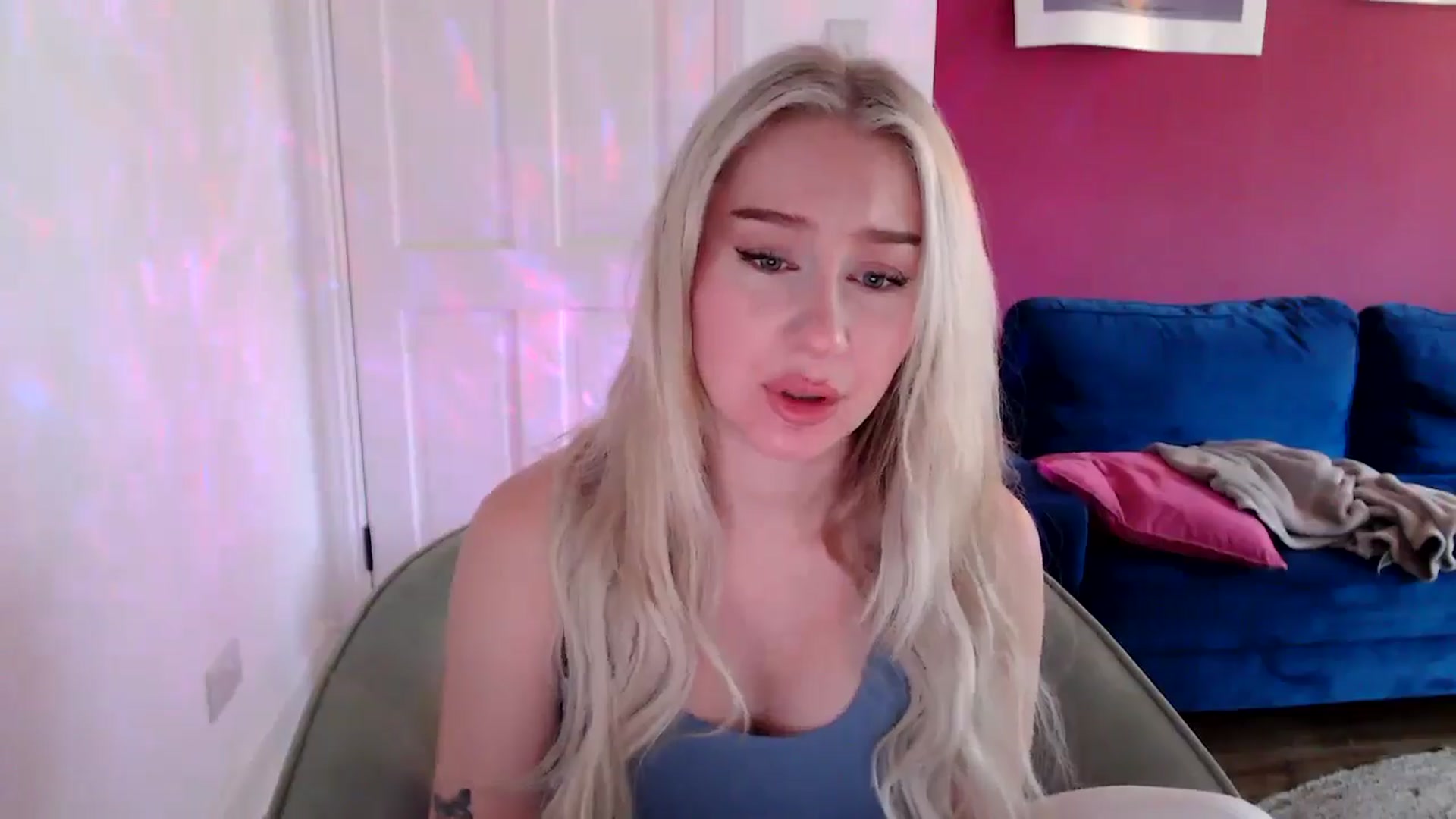 Gallery image thumbnail from PetiteAvax's myfreecams stream on, 09/25/2024, 09:47 image 12 of 20