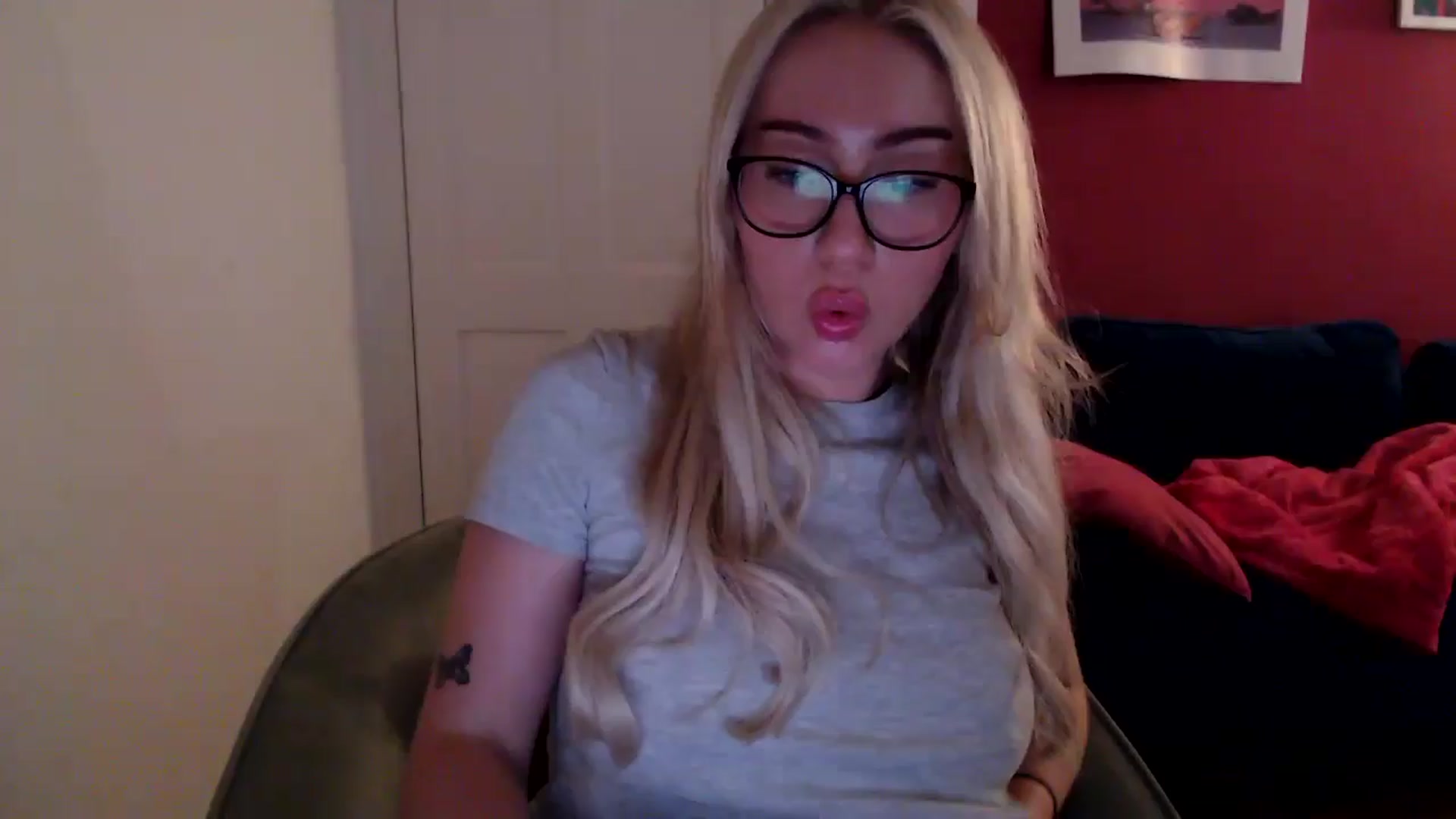 Gallery image thumbnail from PetiteAvax's myfreecams stream on, 09/25/2024, 19:13 image 13 of 20