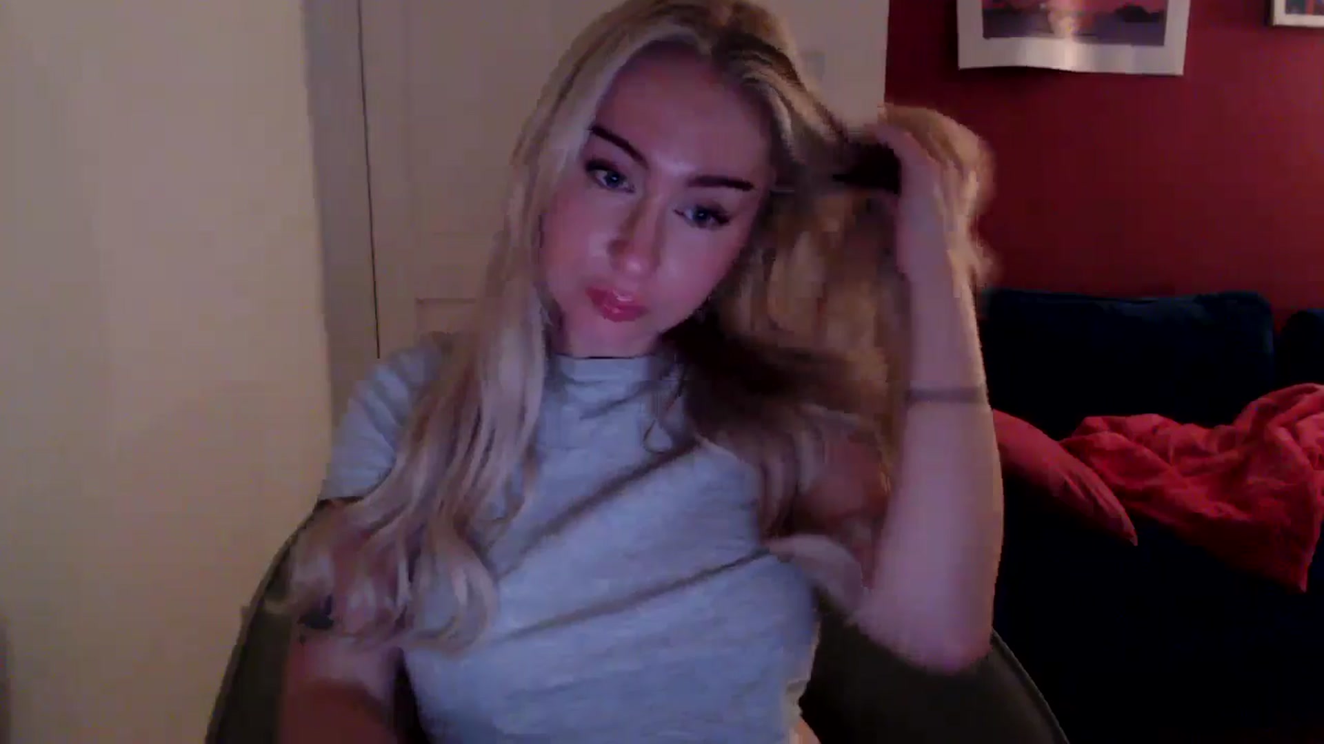 Gallery image thumbnail from PetiteAvax's myfreecams stream on, 09/25/2024, 19:13 image 17 of 20