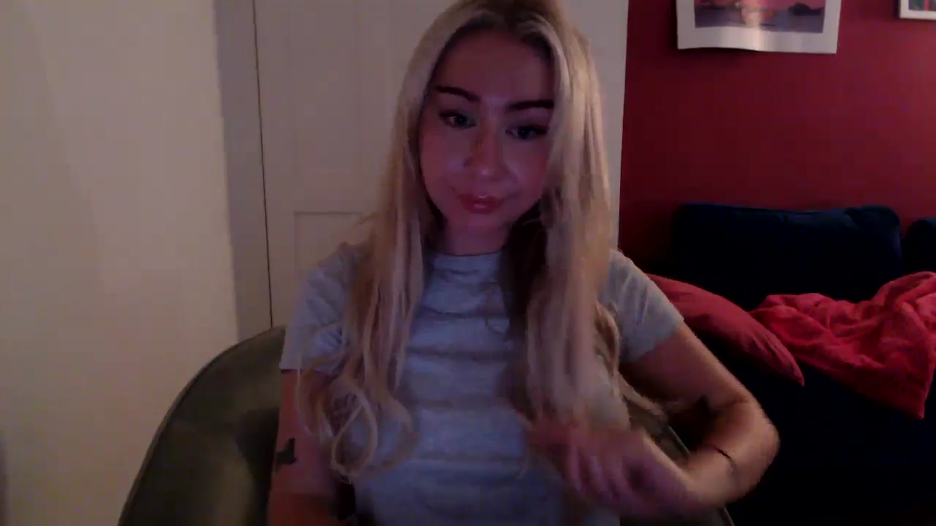 Gallery image thumbnail from PetiteAvax's myfreecams stream on, 09/25/2024, 19:13 image 19 of 20