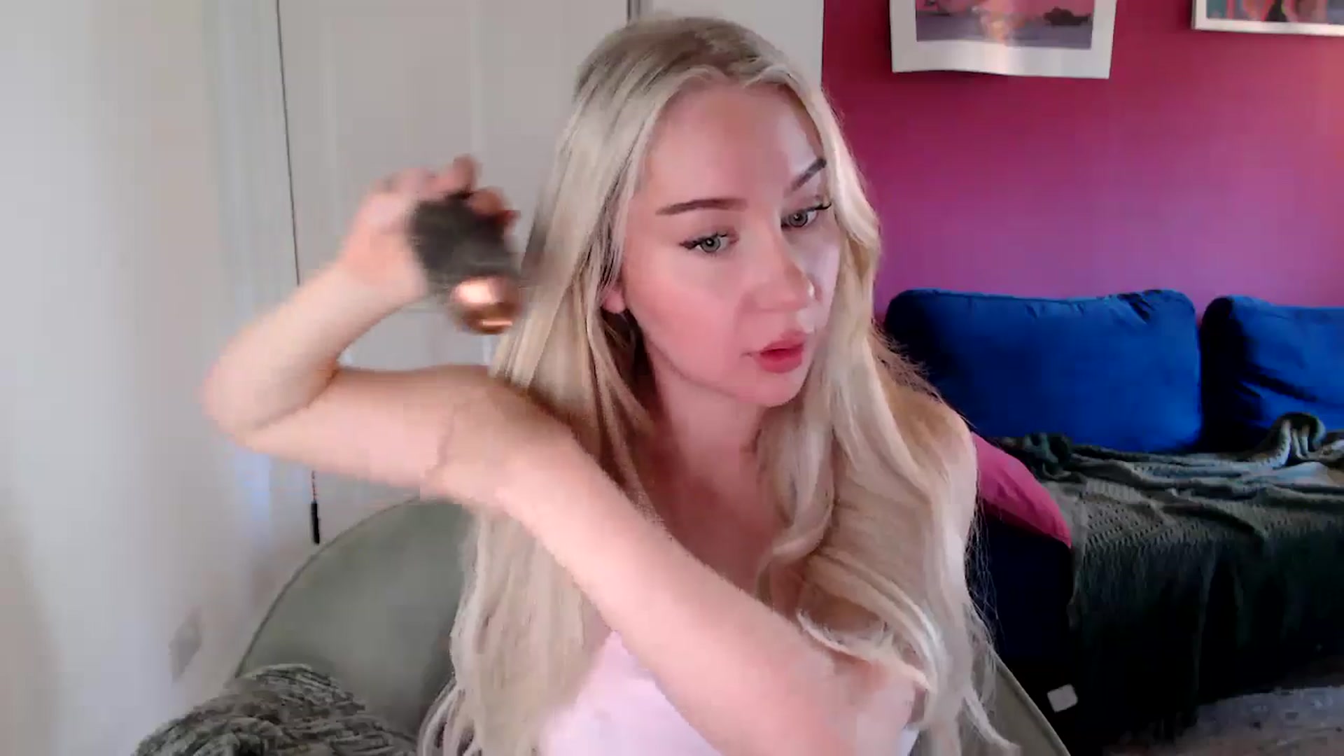 Gallery image thumbnail from PetiteAvax's myfreecams stream on, 09/26/2024, 09:26 image 15 of 20
