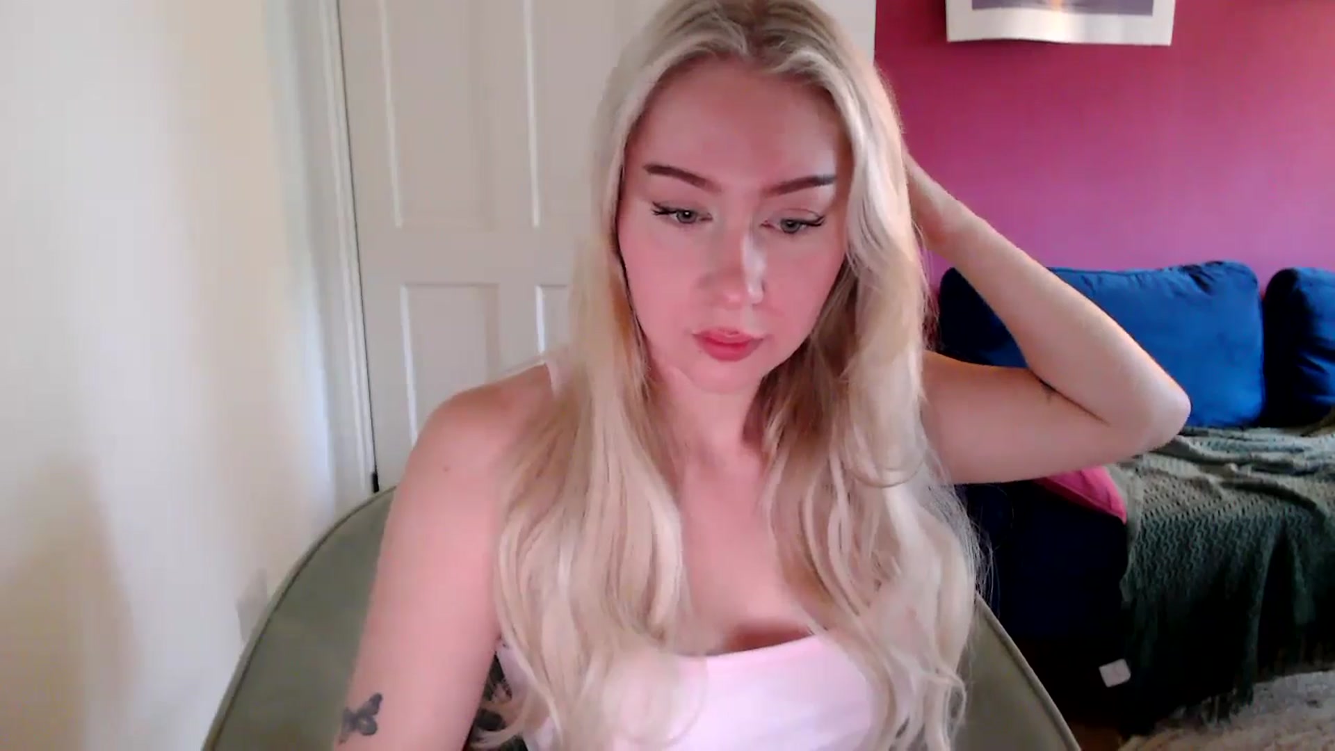 Gallery image thumbnail from PetiteAvax's myfreecams stream on, 09/26/2024, 09:26 image 11 of 20