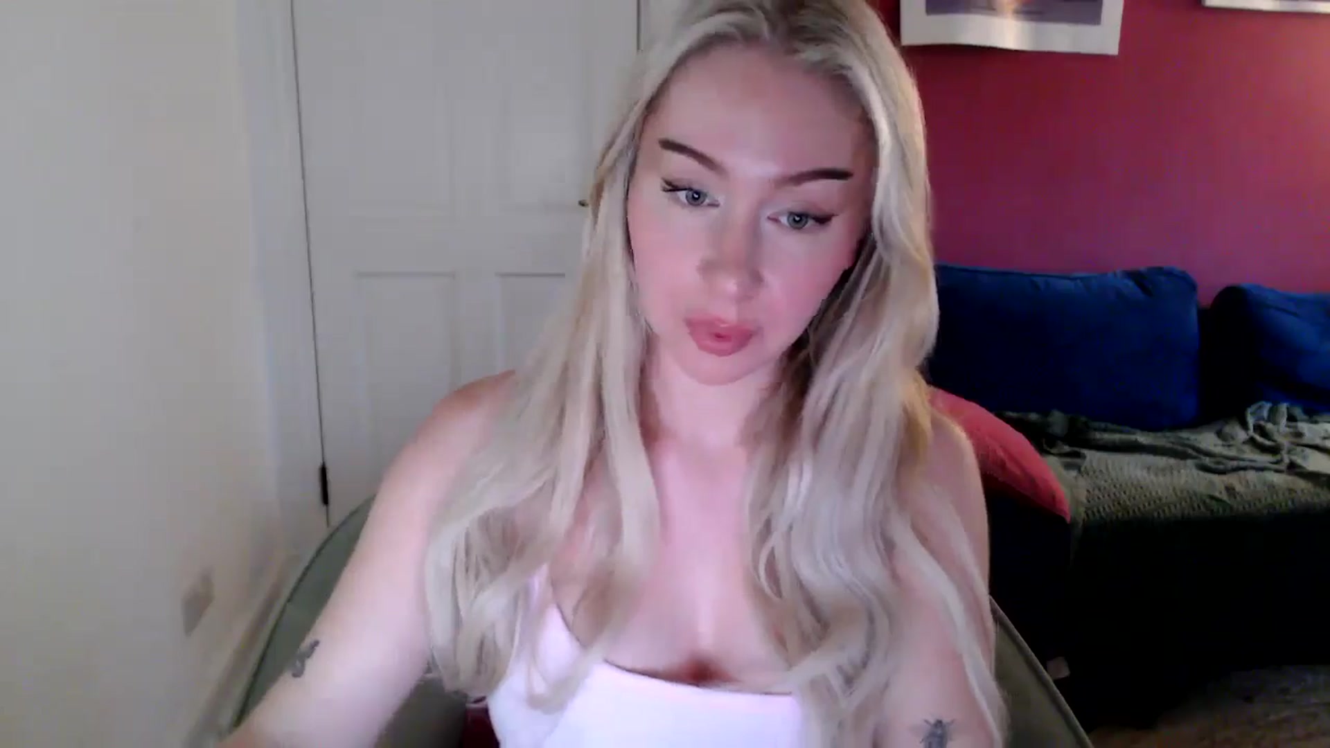 Gallery image thumbnail from PetiteAvax's myfreecams stream on, 09/26/2024, 12:20 image 13 of 20