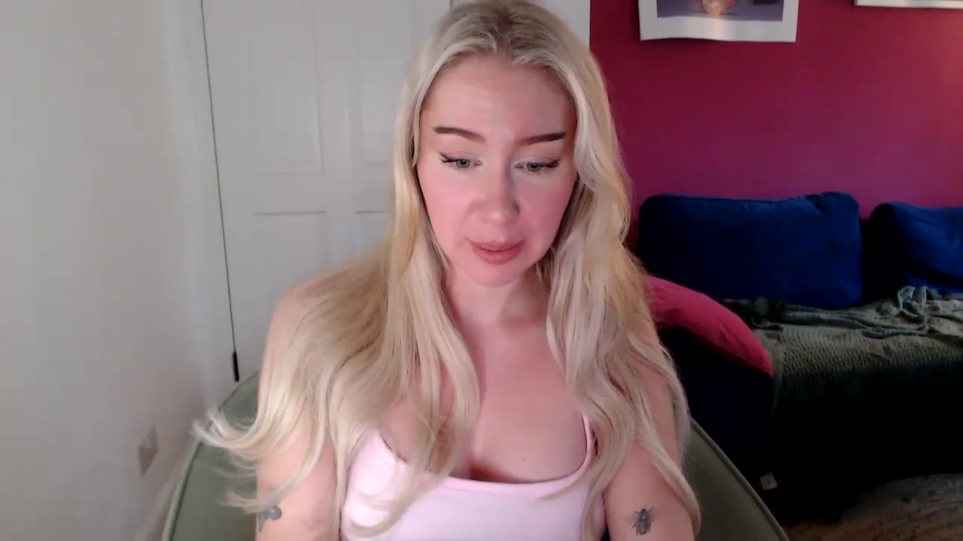 Gallery image thumbnail from PetiteAvax's myfreecams stream on, 09/26/2024, 12:20 image 10 of 20