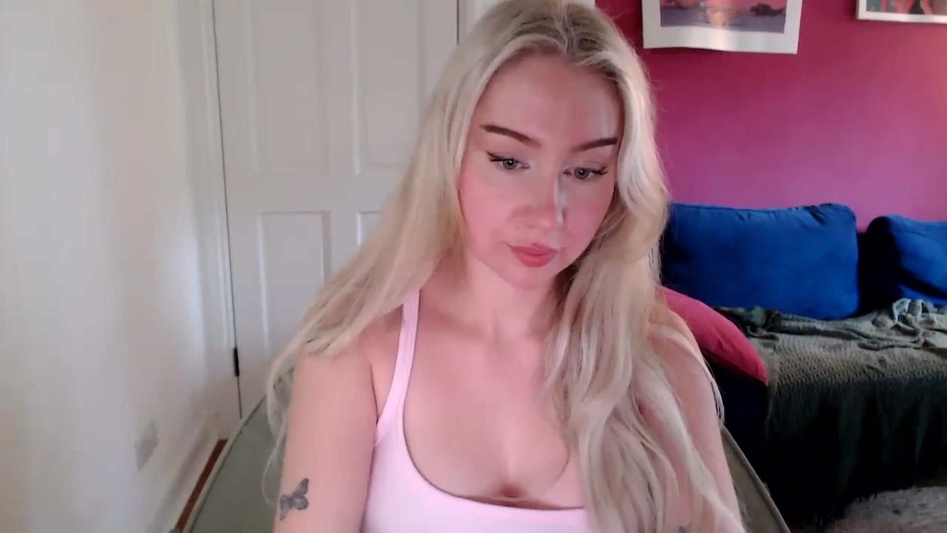 Gallery image thumbnail from PetiteAvax's myfreecams stream on, 09/26/2024, 12:20 image 16 of 20