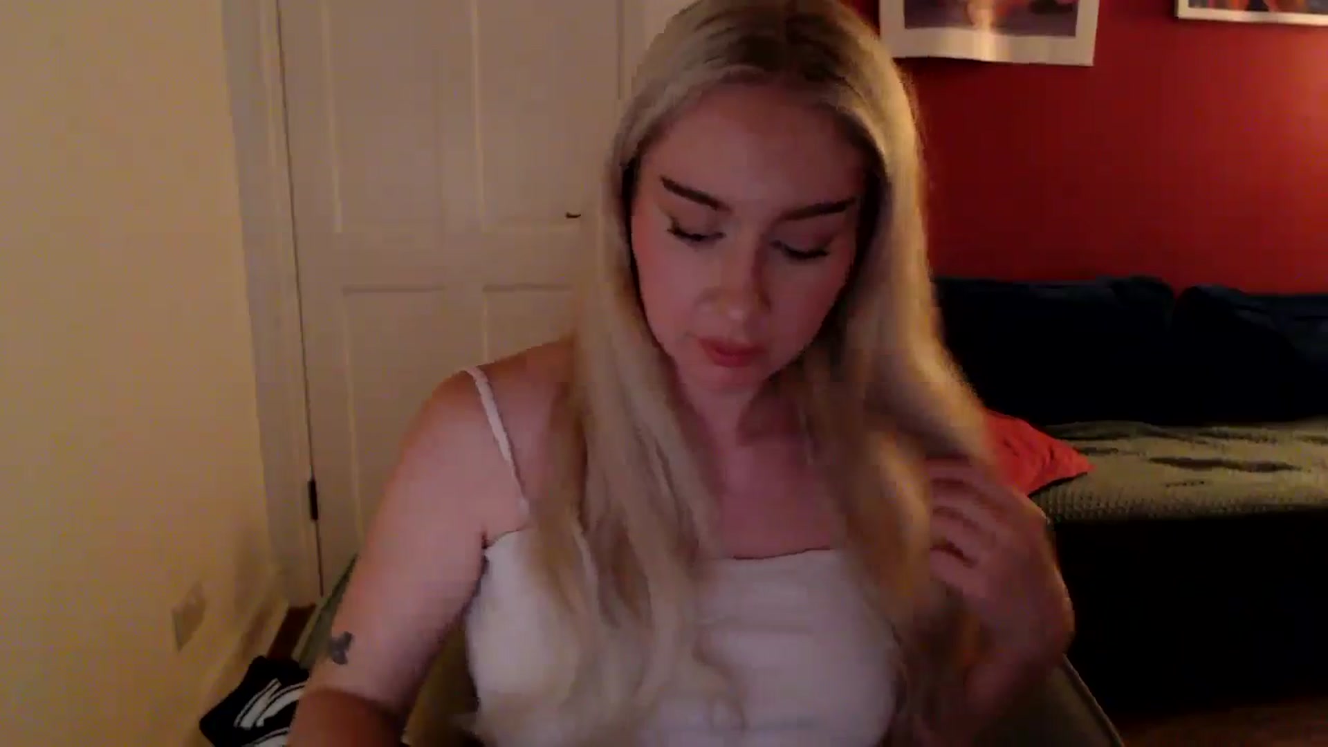 Gallery image thumbnail from PetiteAvax's myfreecams stream on, 09/26/2024, 20:43 image 9 of 20