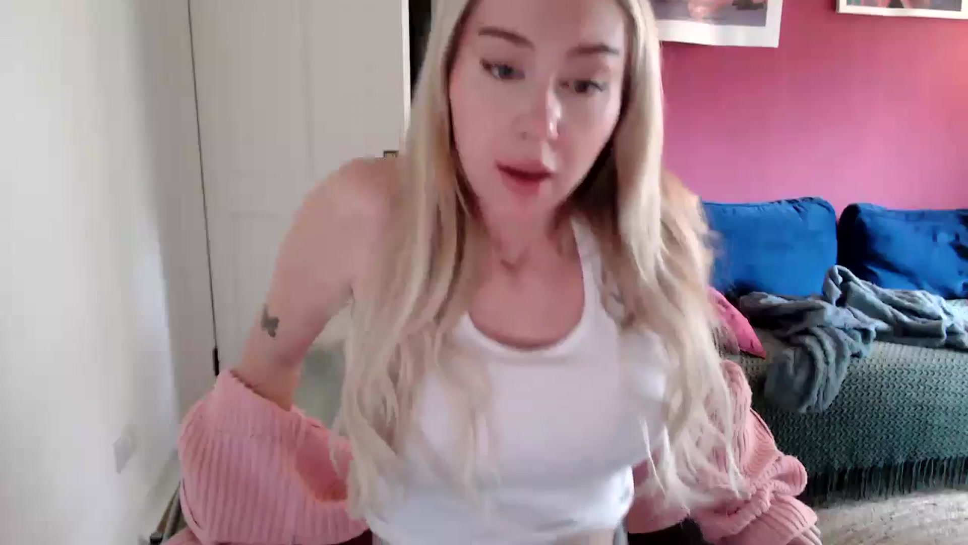 Gallery image thumbnail from PetiteAvax's myfreecams stream on, 09/27/2024, 12:48 image 3 of 20