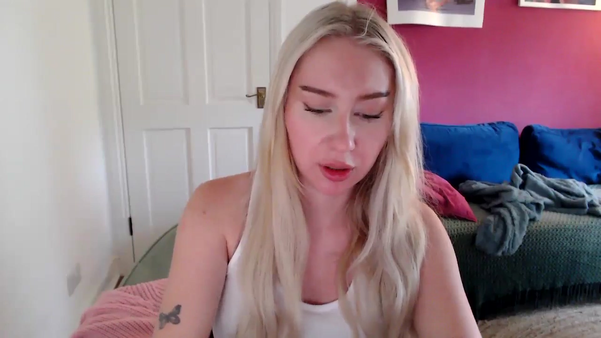 Gallery image thumbnail from PetiteAvax's myfreecams stream on, 09/27/2024, 13:26 image 19 of 20