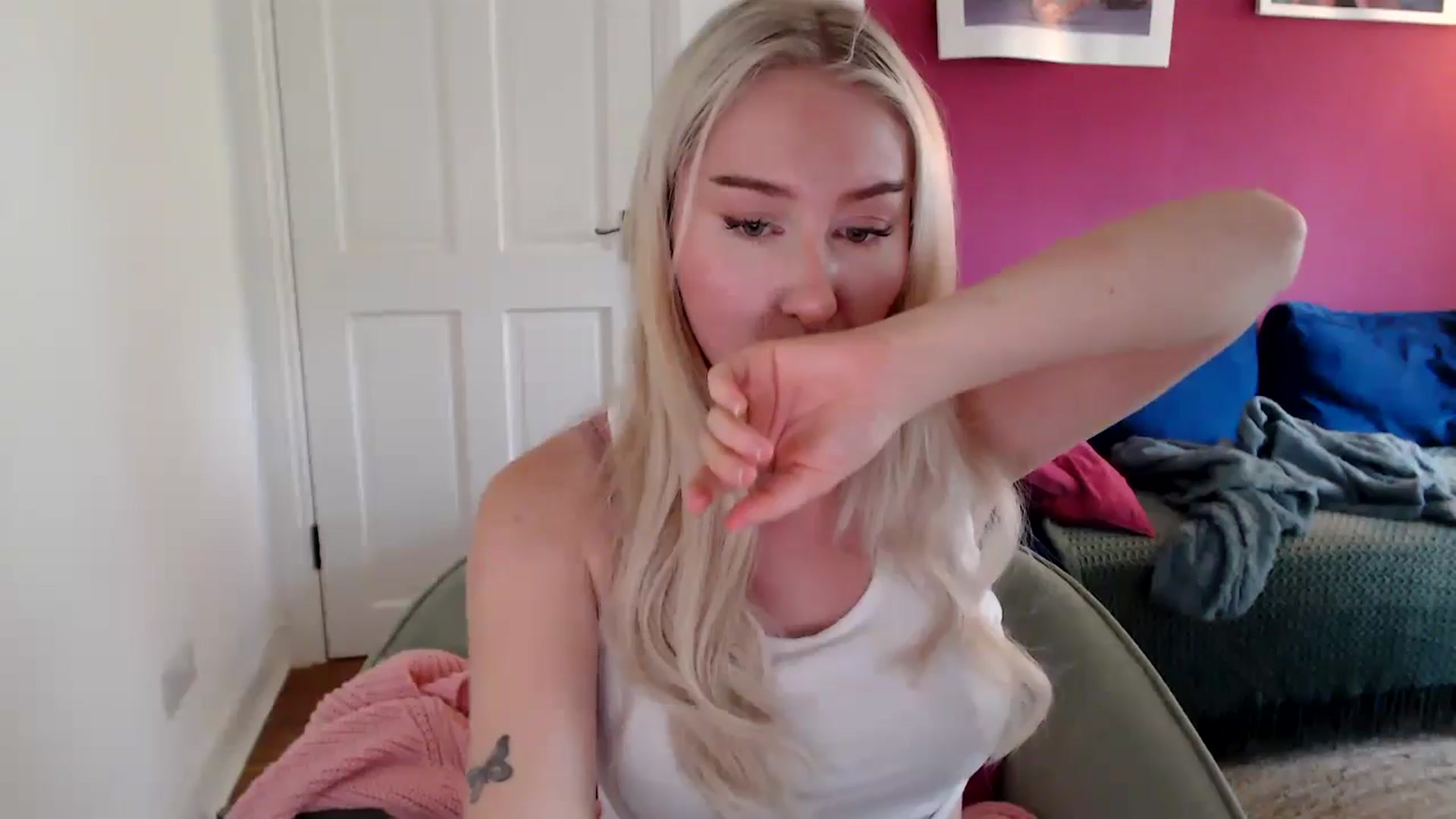 Gallery image thumbnail from PetiteAvax's myfreecams stream on, 09/27/2024, 13:26 image 3 of 20