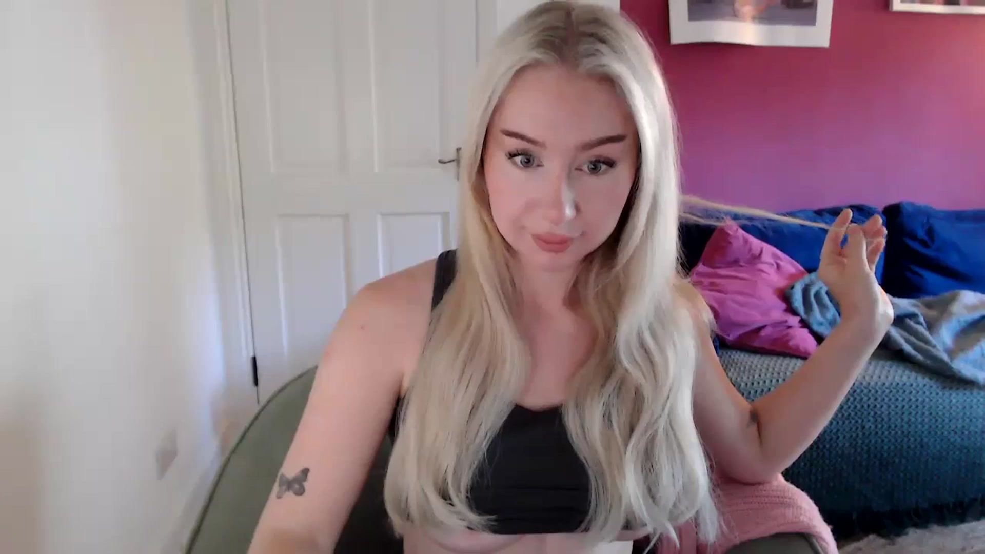 Gallery image thumbnail from PetiteAvax's myfreecams stream on, 09/28/2024, 09:26 image 12 of 20