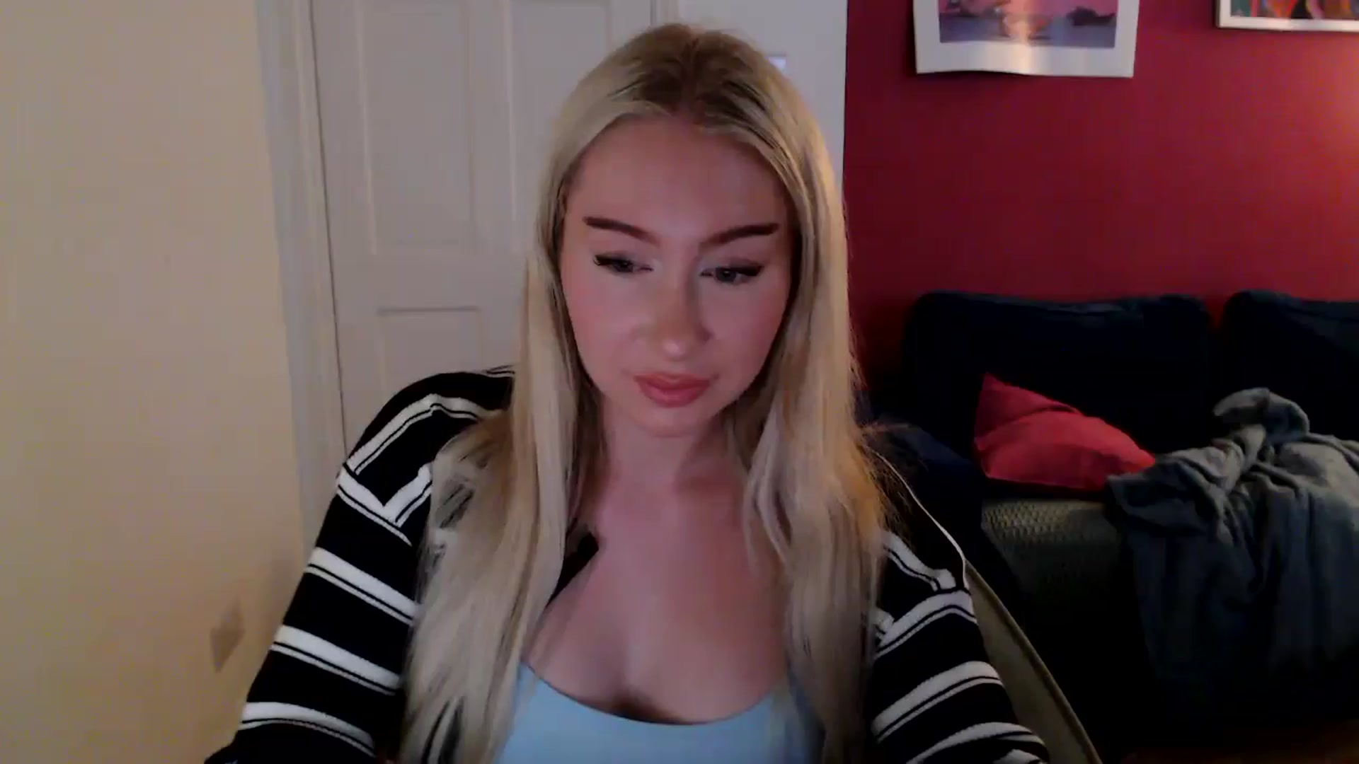 Gallery image thumbnail from PetiteAvax's myfreecams stream on, 09/28/2024, 20:40 image 1 of 20