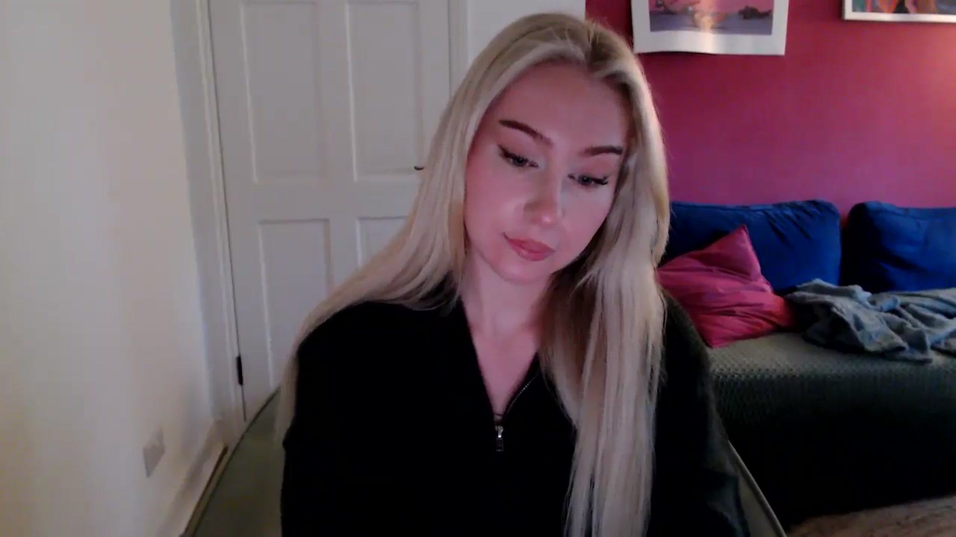 Gallery image thumbnail from PetiteAvax's myfreecams stream on, 09/29/2024, 16:20 image 17 of 20