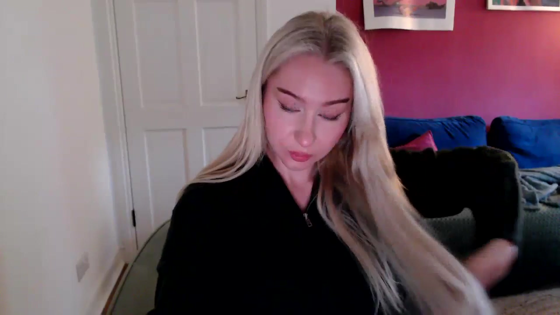 Gallery image thumbnail from PetiteAvax's myfreecams stream on, 09/29/2024, 16:20 image 9 of 20