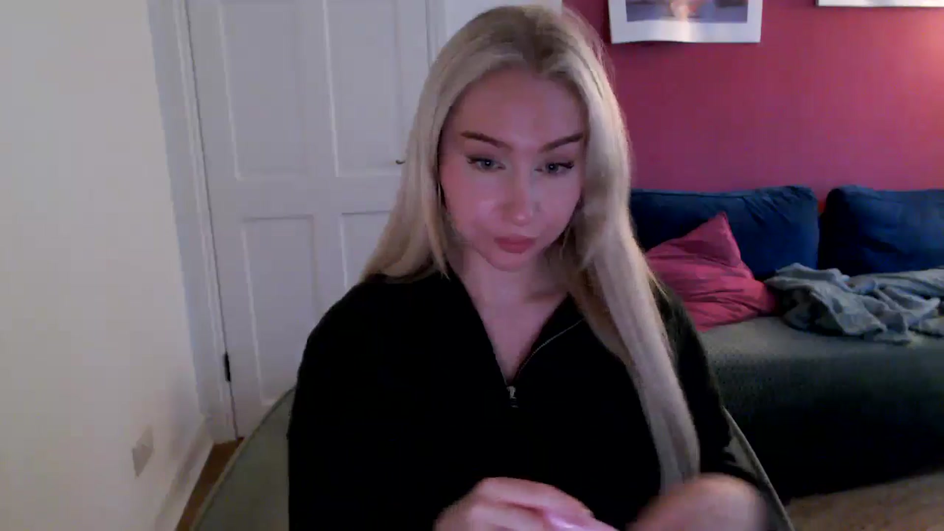 Gallery image thumbnail from PetiteAvax's myfreecams stream on, 09/29/2024, 17:02 image 16 of 20