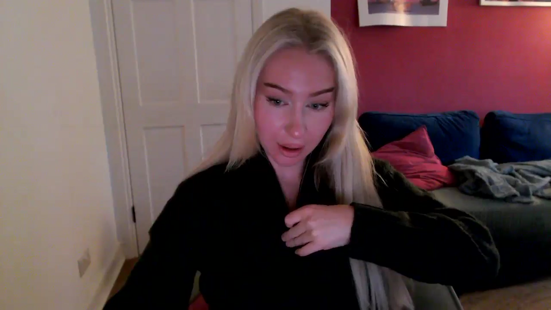 Gallery image thumbnail from PetiteAvax's myfreecams stream on, 09/29/2024, 17:02 image 19 of 20