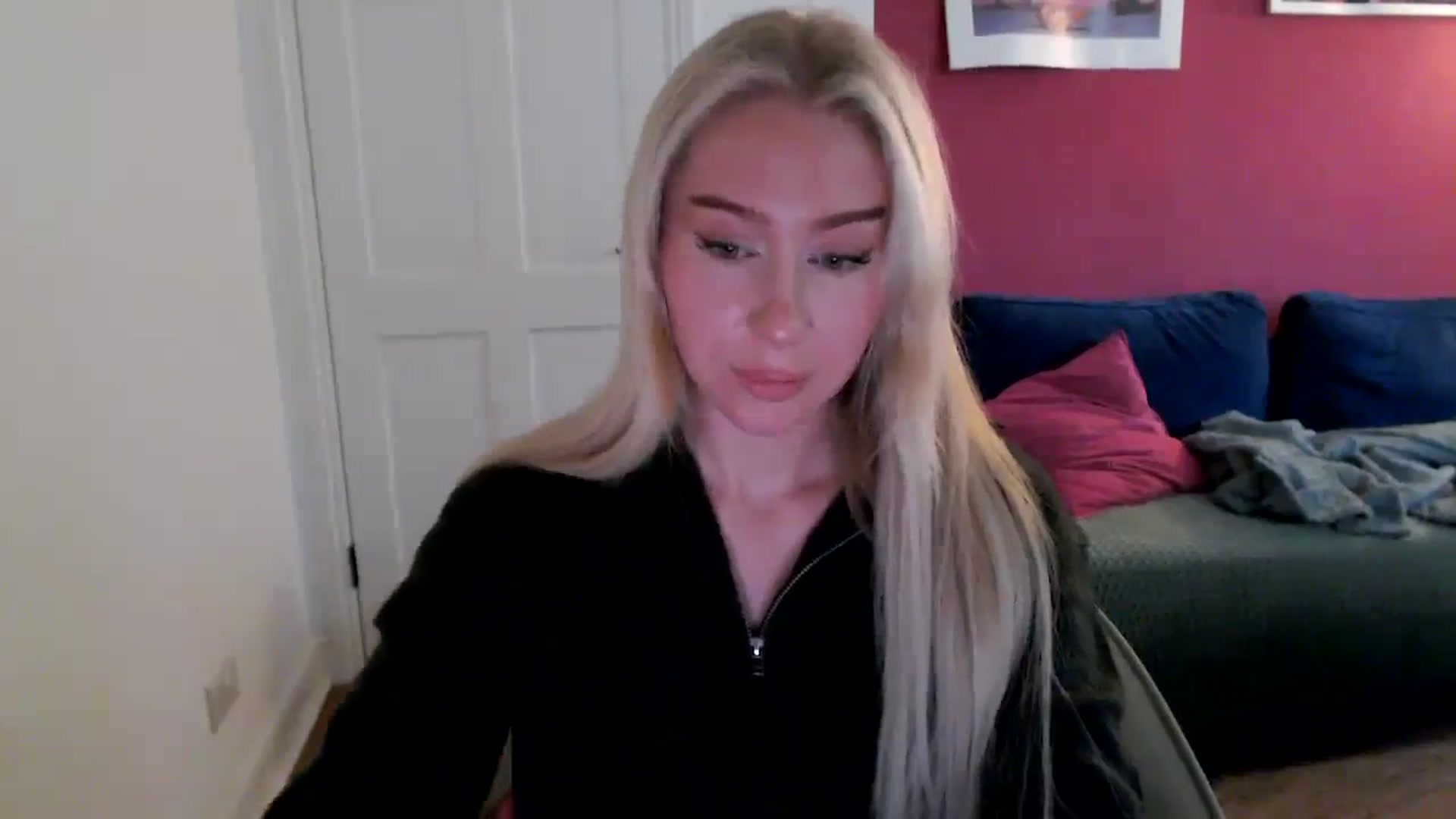 Gallery image thumbnail from PetiteAvax's myfreecams stream on, 09/29/2024, 17:02 image 18 of 20