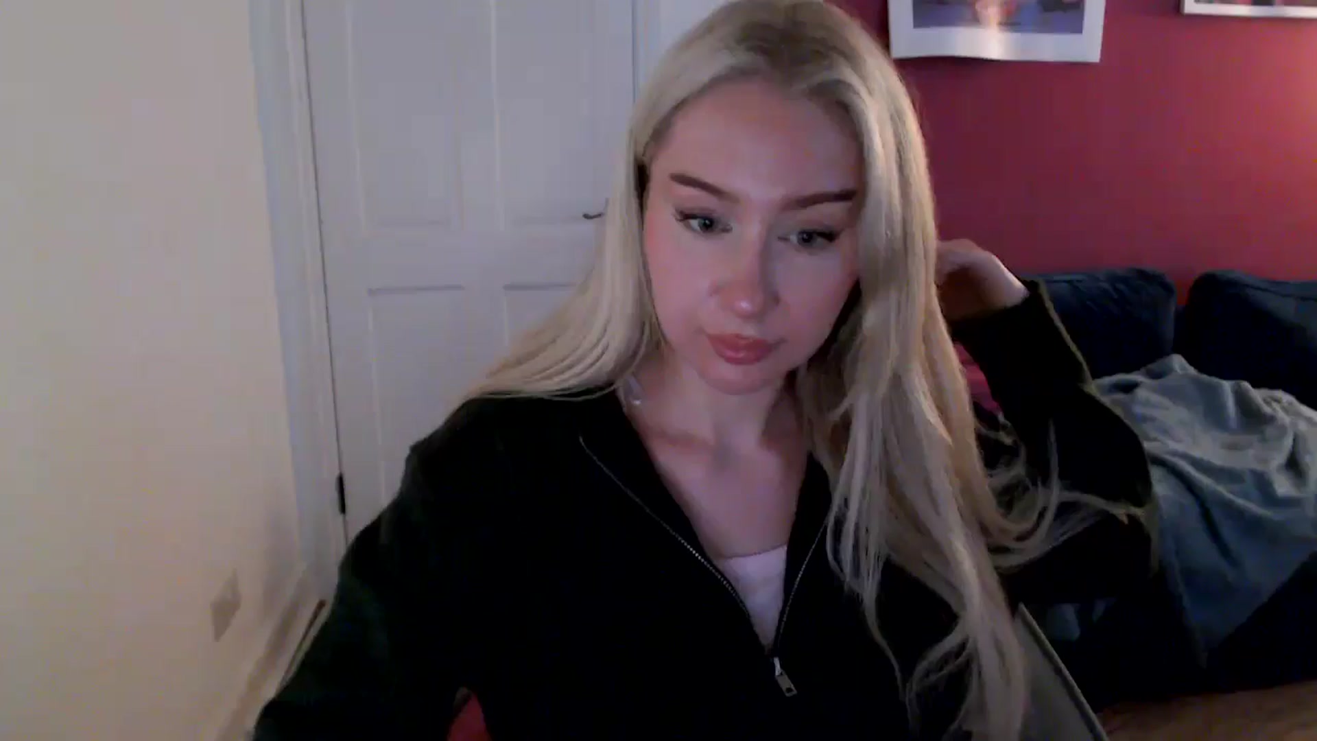 Gallery image thumbnail from PetiteAvax's myfreecams stream on, 09/29/2024, 18:55 image 9 of 20