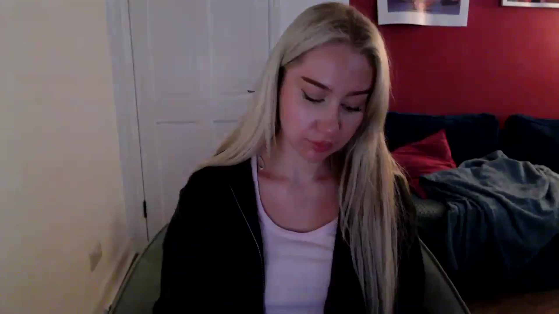 Gallery image thumbnail from PetiteAvax's myfreecams stream on, 09/29/2024, 18:55 image 5 of 20