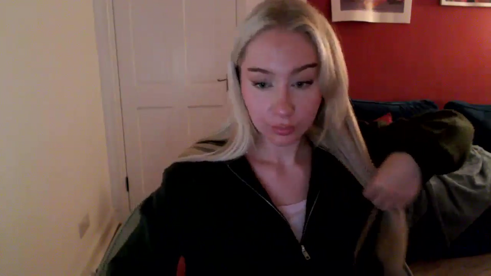 Gallery image thumbnail from PetiteAvax's myfreecams stream on, 09/29/2024, 18:55 image 8 of 20