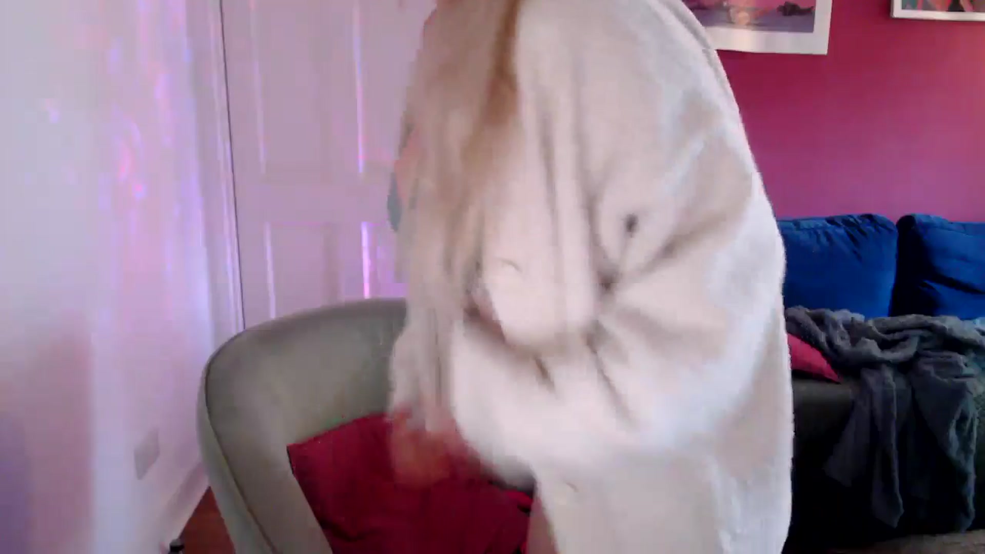 Gallery image thumbnail from PetiteAvax's myfreecams stream on, 10/01/2024, 08:33 image 18 of 20