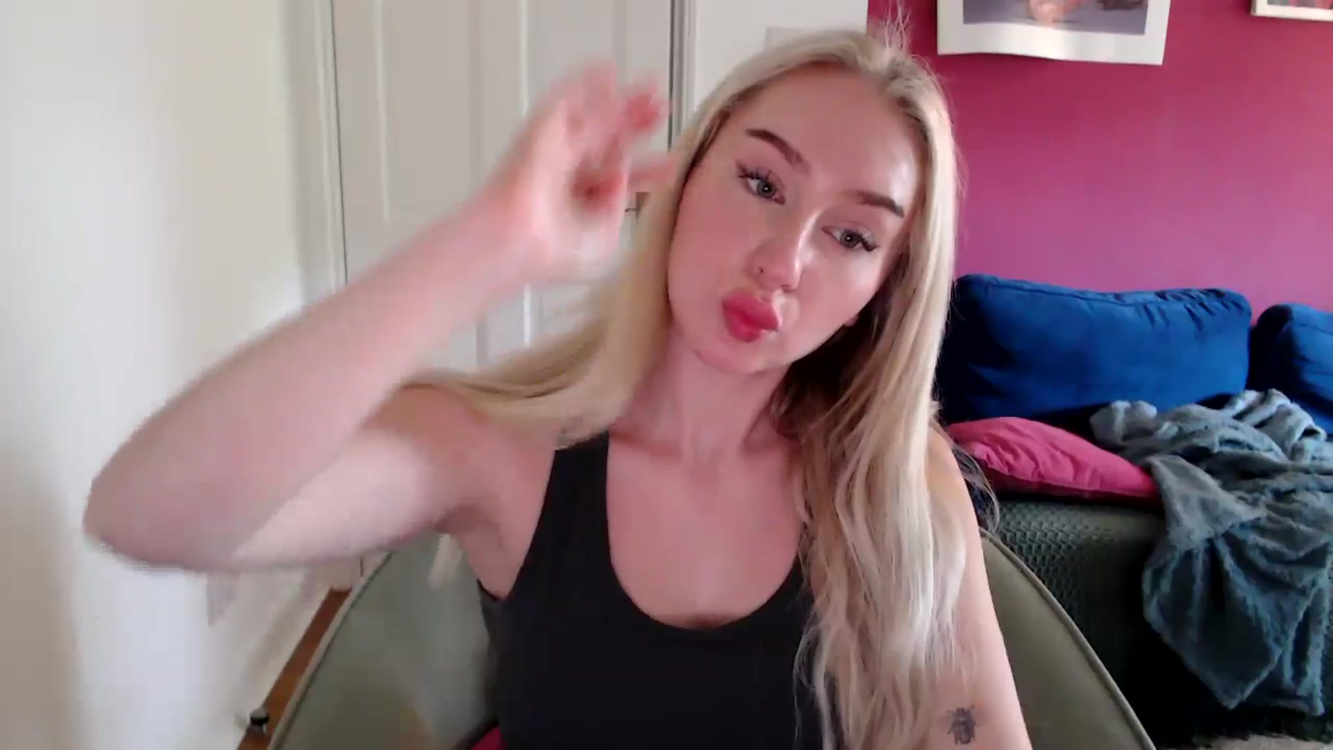 Gallery image thumbnail from PetiteAvax's myfreecams stream on, 10/01/2024, 13:44 image 5 of 20
