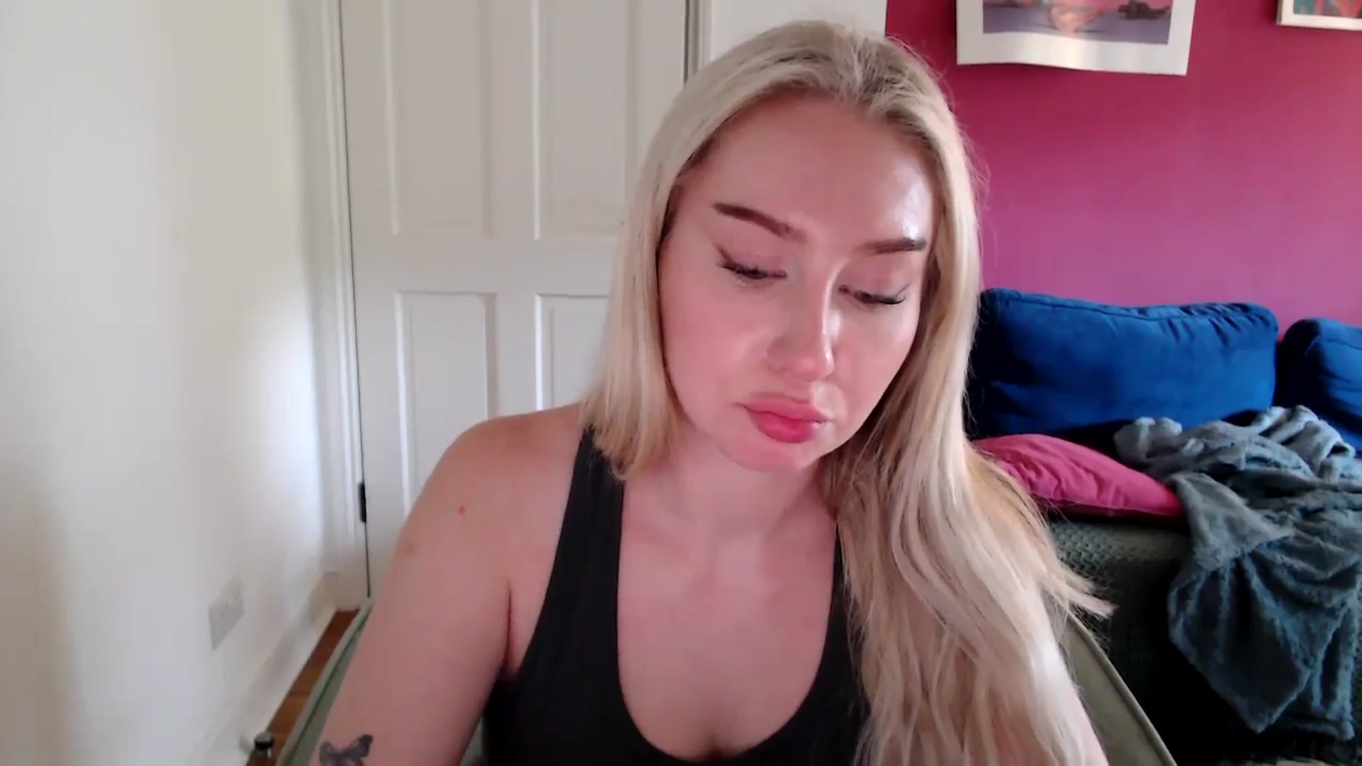 Gallery image thumbnail from PetiteAvax's myfreecams stream on, 10/01/2024, 13:44 image 4 of 20