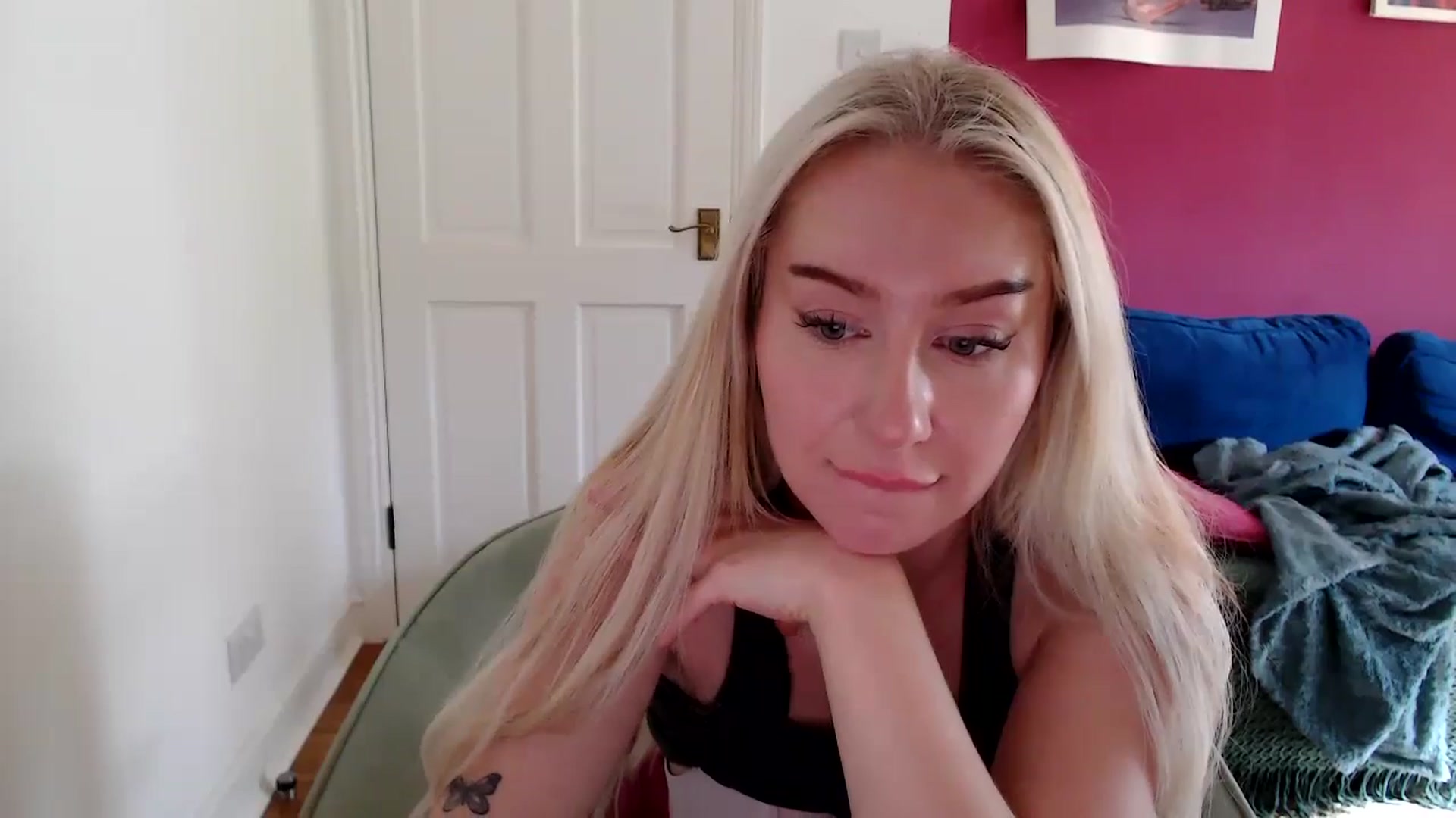 Gallery image thumbnail from PetiteAvax's myfreecams stream on, 10/01/2024, 13:44 image 19 of 20