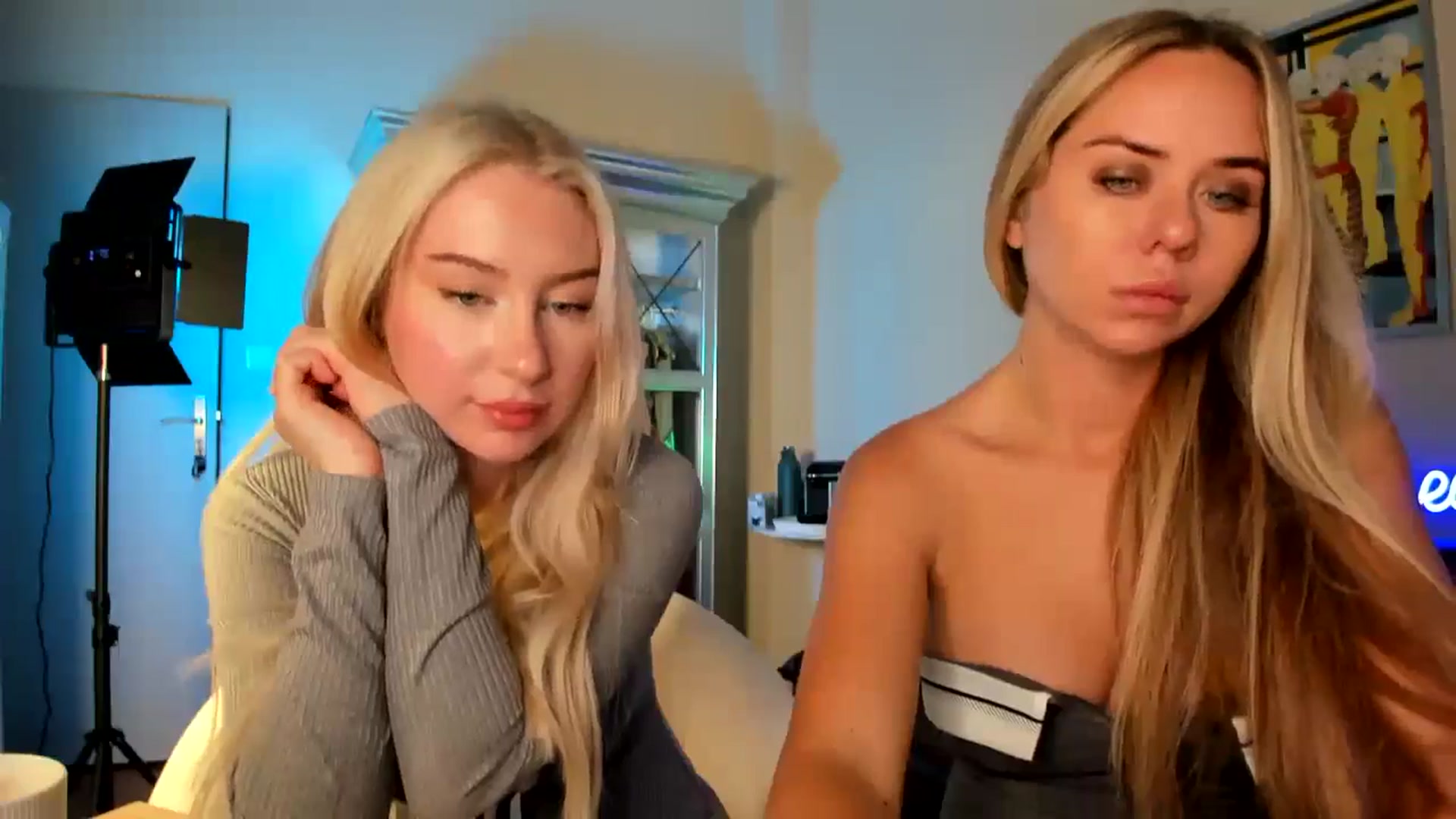 Gallery image thumbnail from PetiteAvax's myfreecams stream on, 10/03/2024, 10:31 image 17 of 20