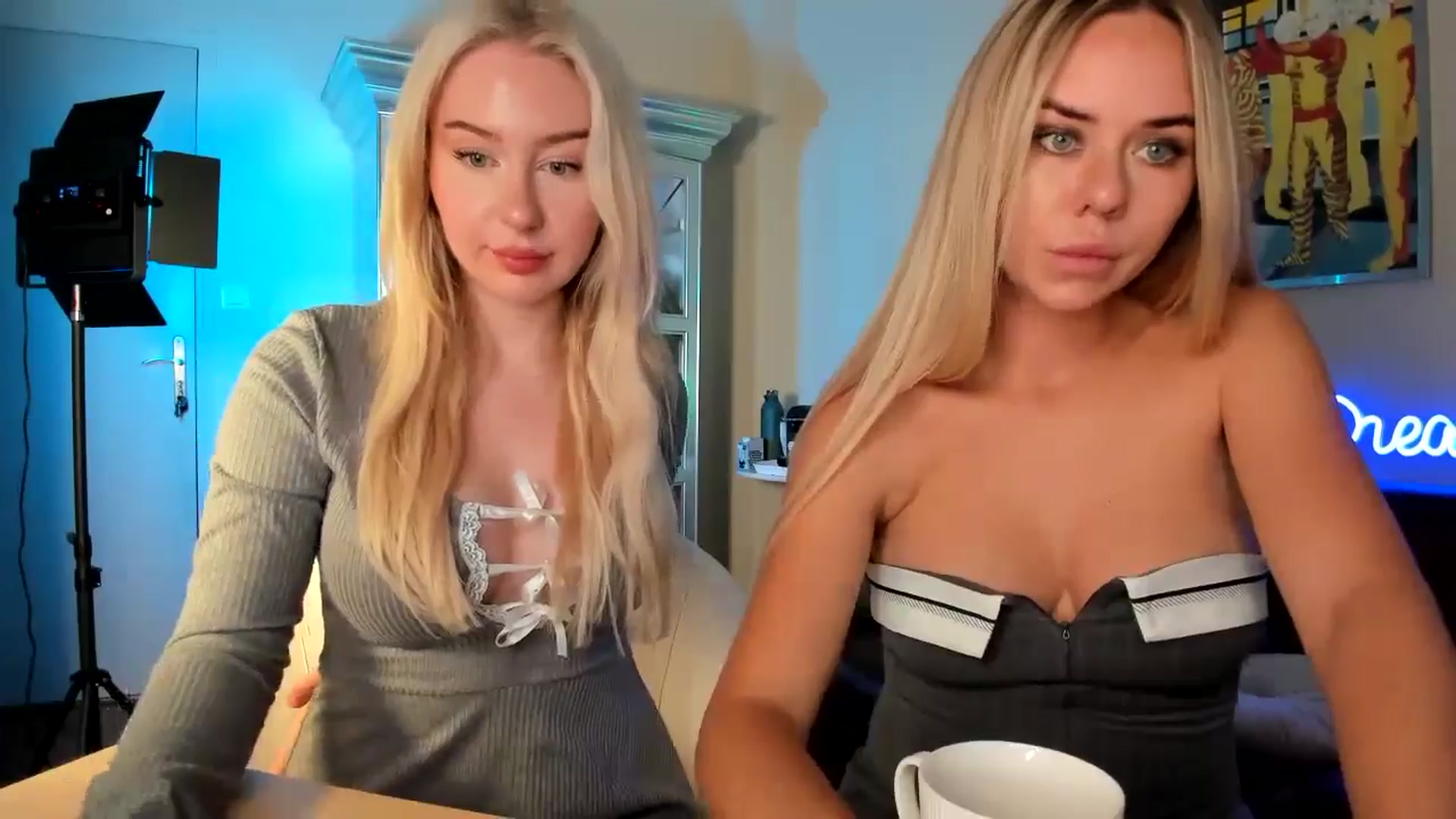 Gallery image thumbnail from PetiteAvax's myfreecams stream on, 10/03/2024, 10:31 image 7 of 20