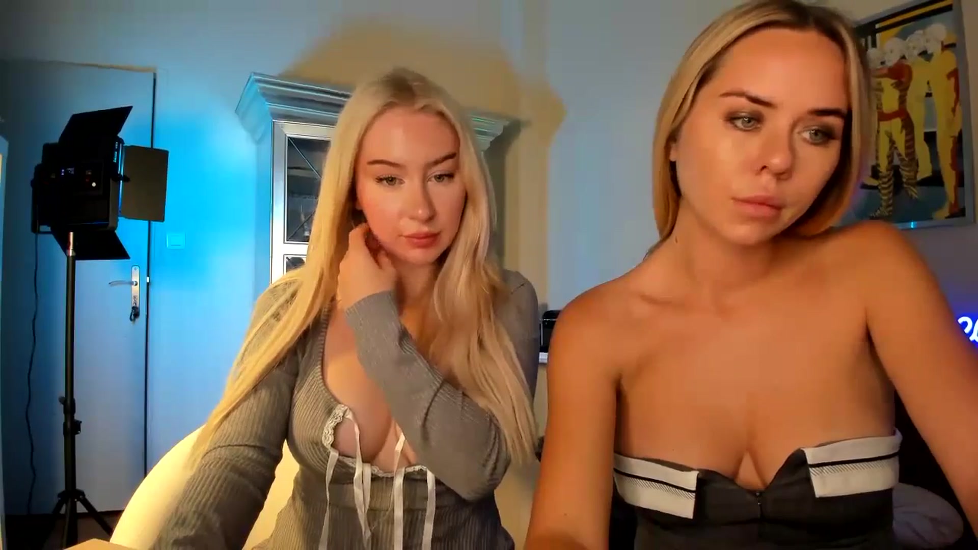 Gallery image thumbnail from PetiteAvax's myfreecams stream on, 10/03/2024, 10:31 image 15 of 20