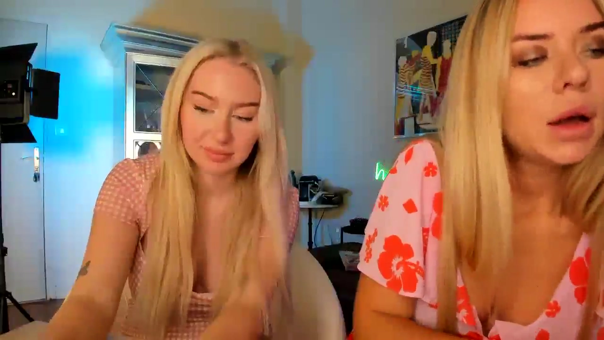 Gallery image thumbnail from PetiteAvax's myfreecams stream on, 10/03/2024, 16:20 image 3 of 20