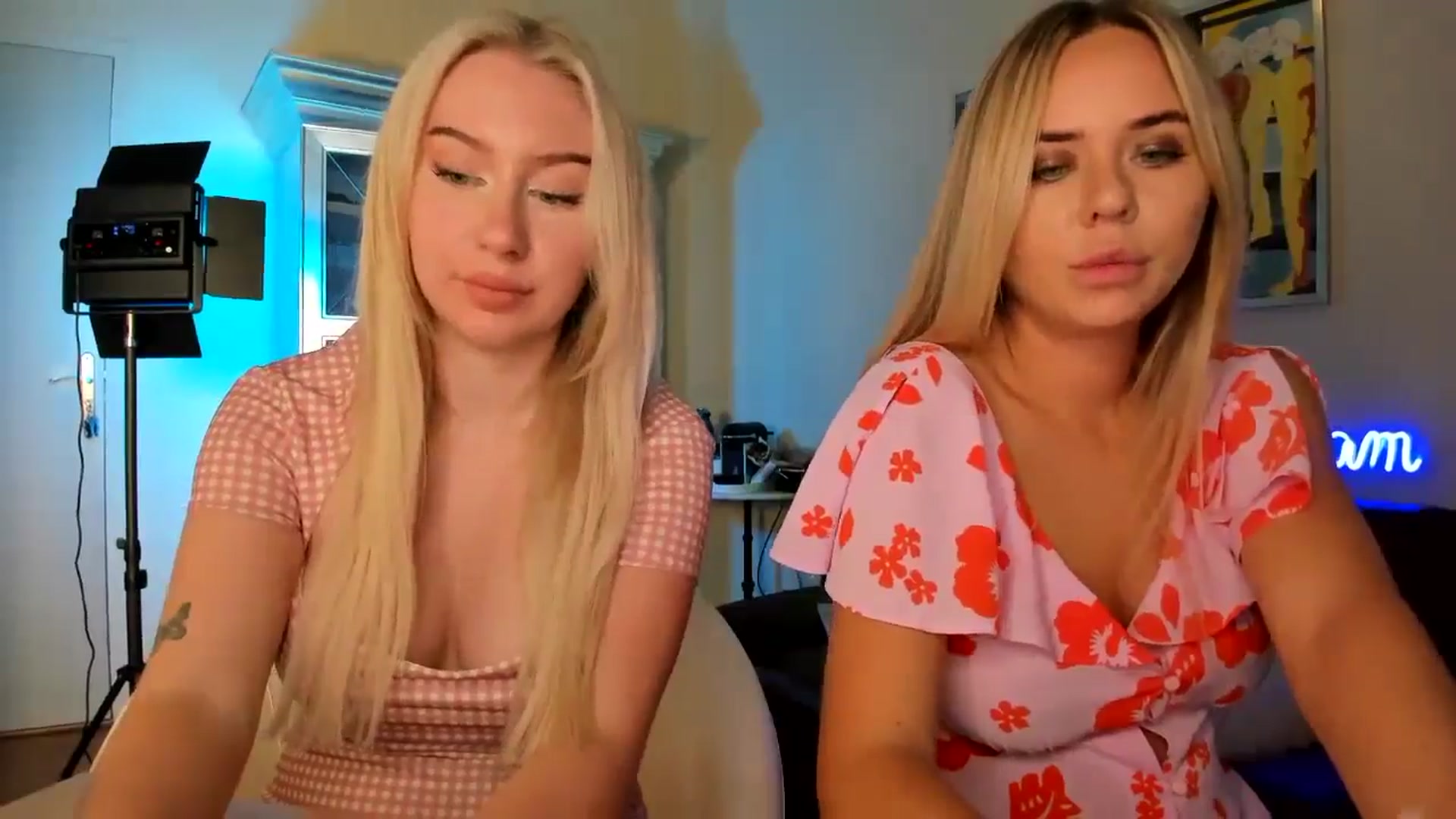 Gallery image thumbnail from PetiteAvax's myfreecams stream on, 10/03/2024, 16:20 image 6 of 20