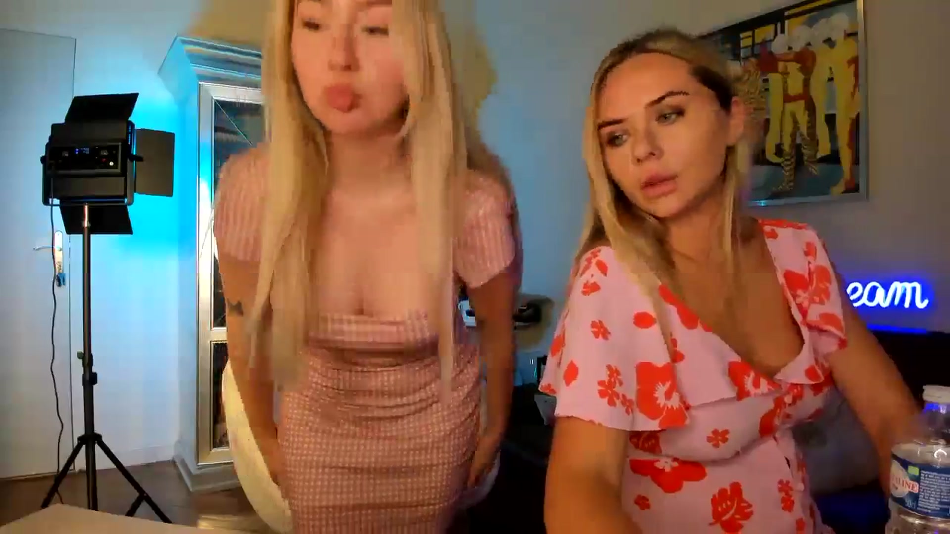 Gallery image thumbnail from PetiteAvax's myfreecams stream on, 10/03/2024, 16:20 image 5 of 20
