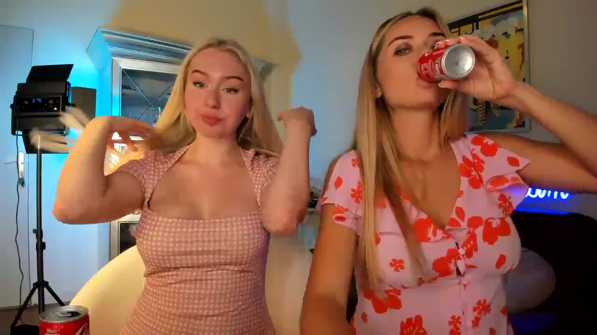 Gallery image thumbnail from PetiteAvax's myfreecams stream on, 10/03/2024, 18:36 image 8 of 20
